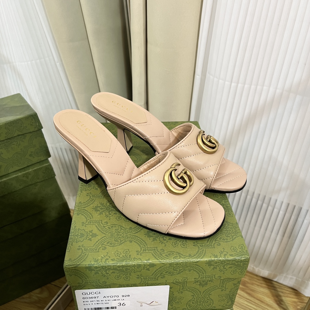 Gucci Women's Double G slide sandal WOMEN 7 - vstockx