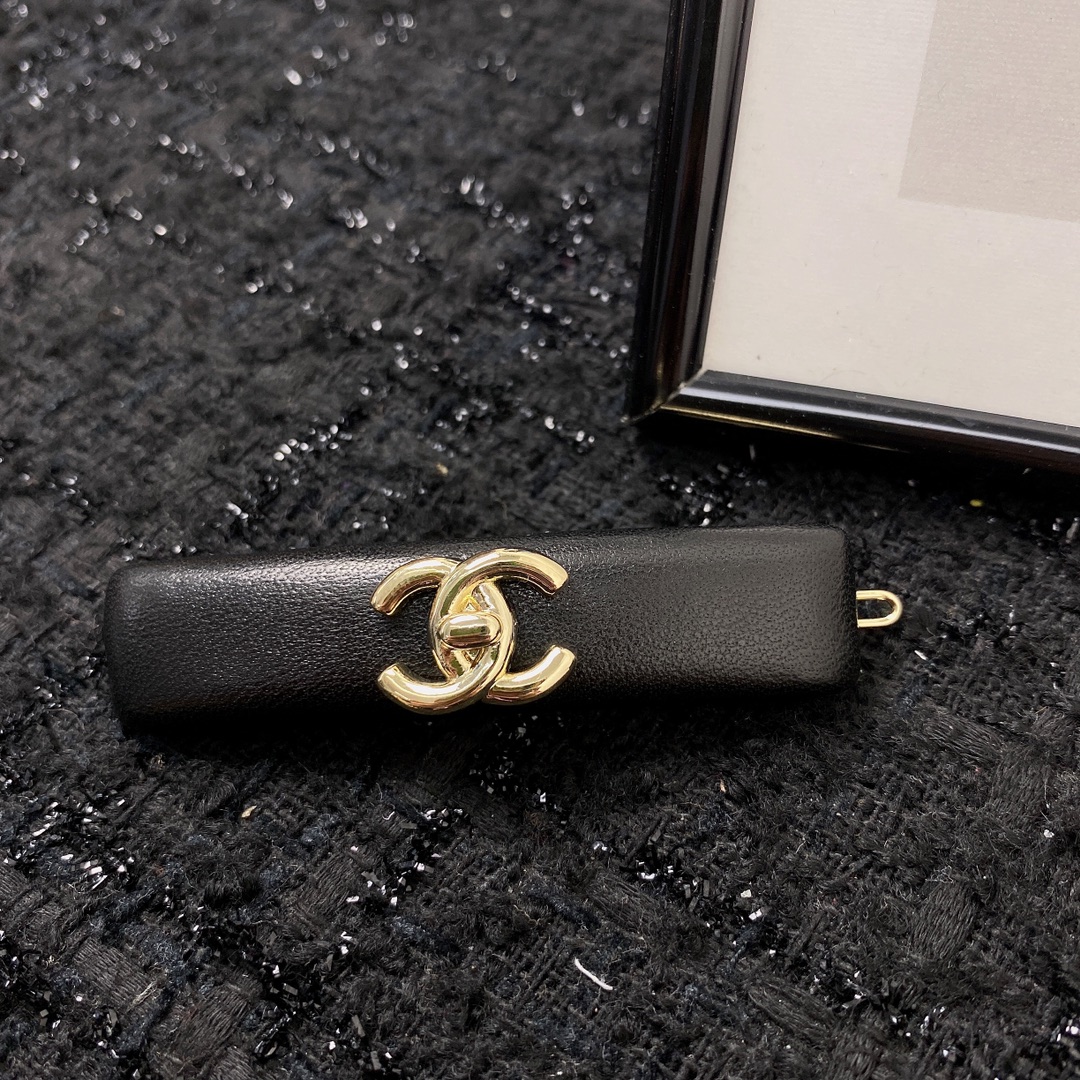 hairclip Chanel 1 - vstockx