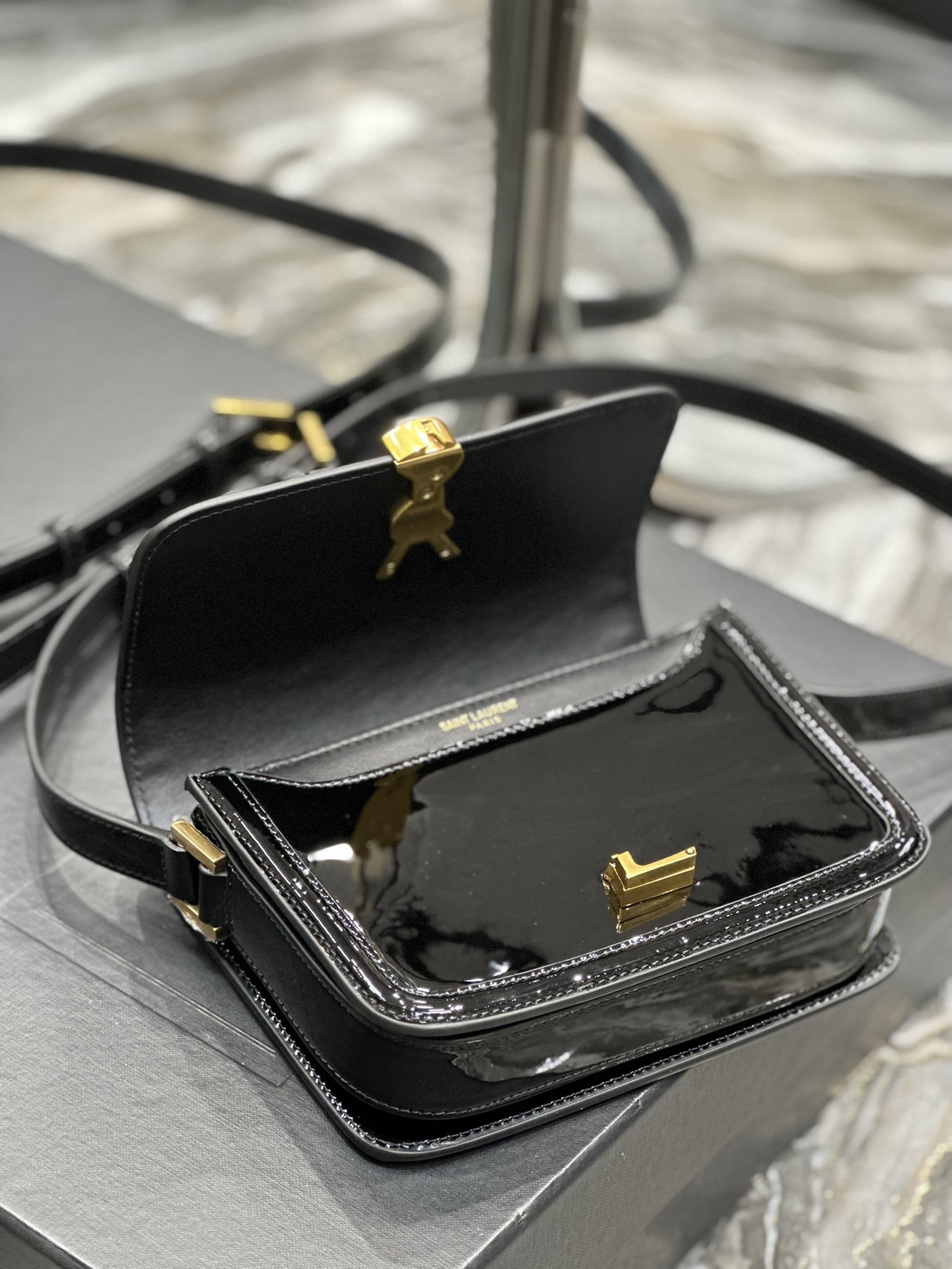 Handbags SAINT LAURENT 675626 size 19  13  5 cm - vstockx