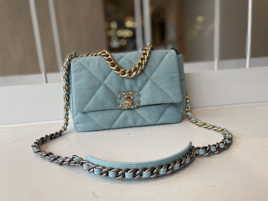 Handbag Chanel AS1160 size 26 cm - vstockx