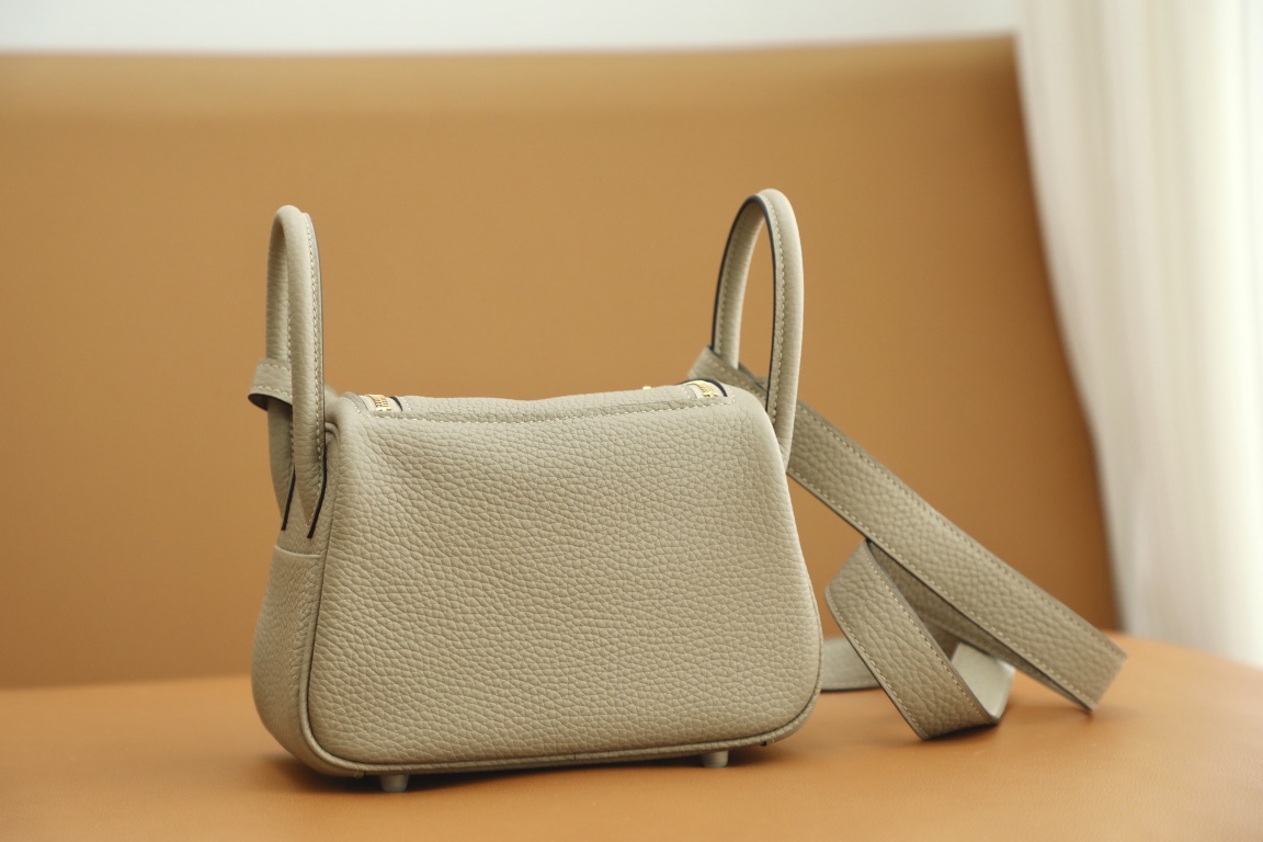 Handbags Hermes Lindy mini tc - vstockx