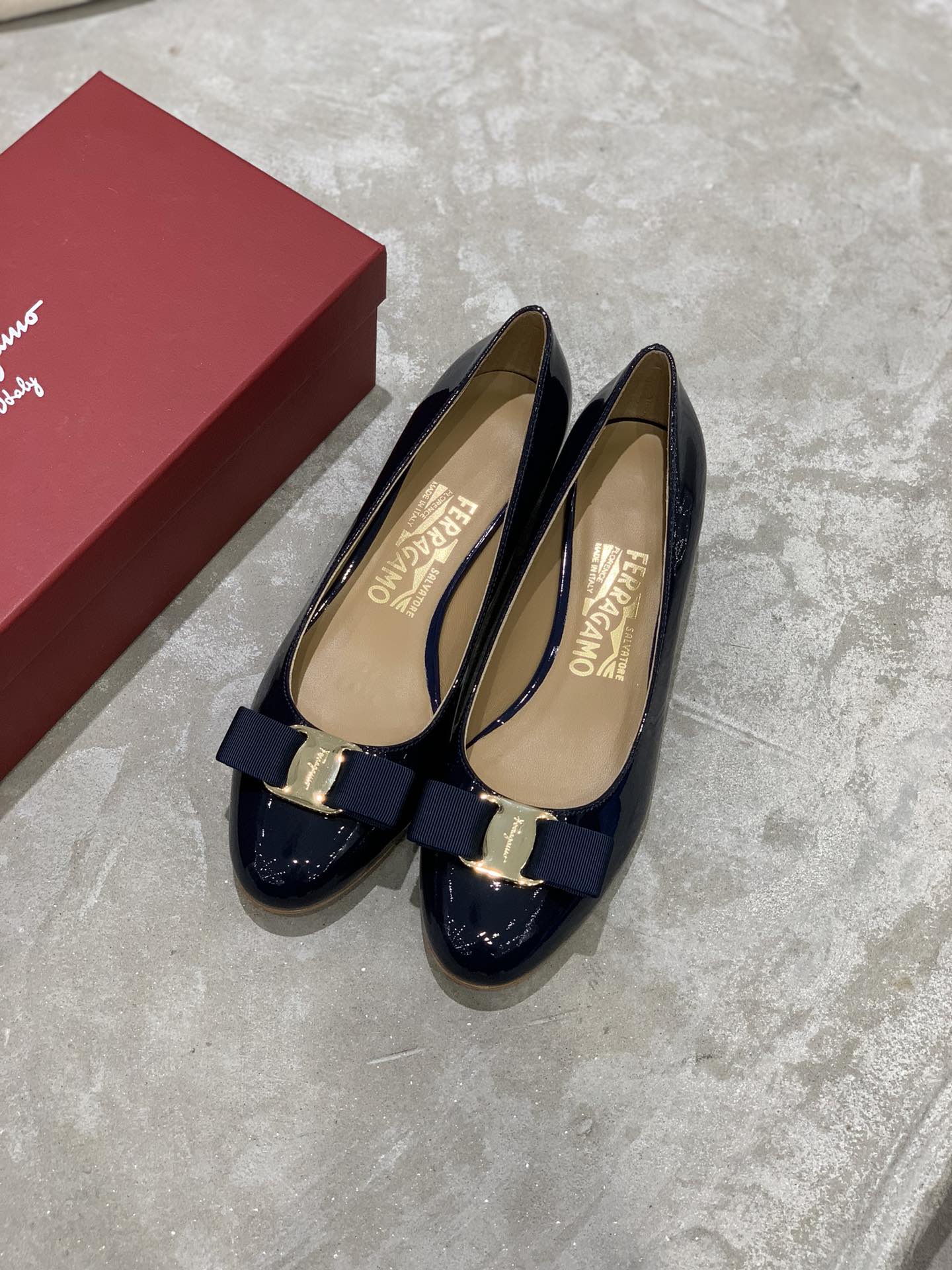 Salvatore Ferragamo Heel 6 - vstockx