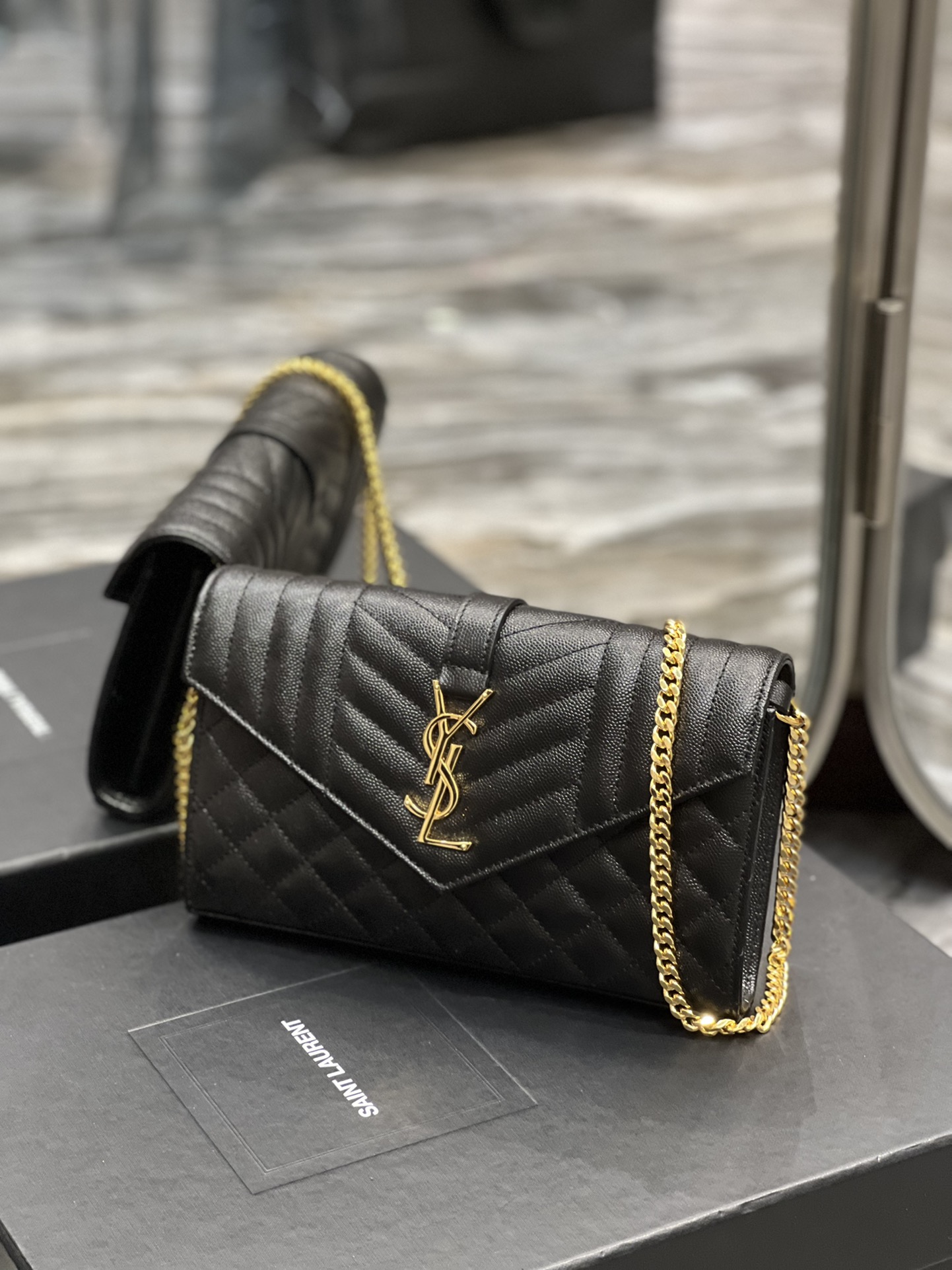 Handbags SAINT LAURENT 620280 size 22.5x14x4 cm - vstockx