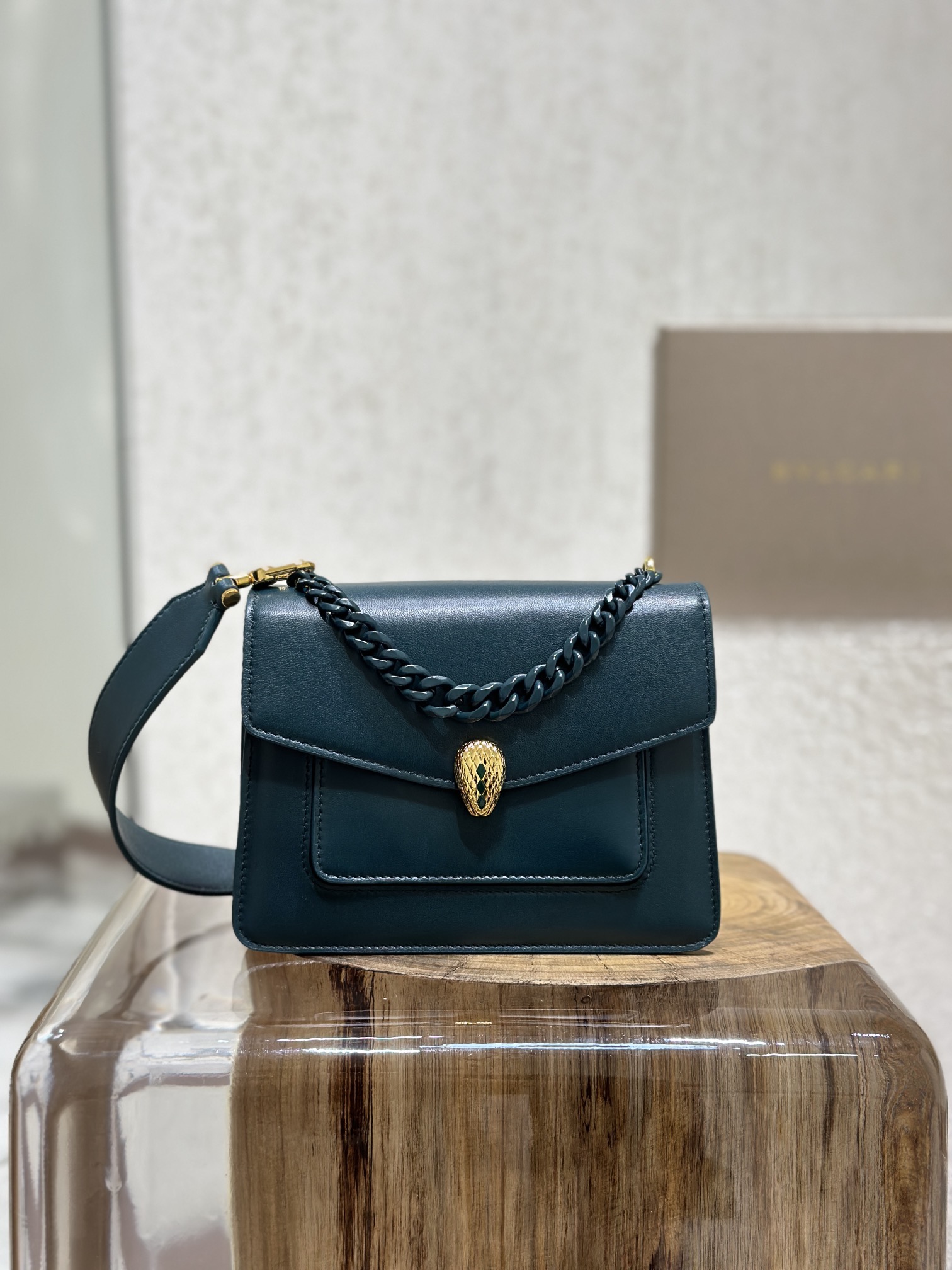 Handbags Bvlgari 290763 size:20*14*8 cm - vstockx