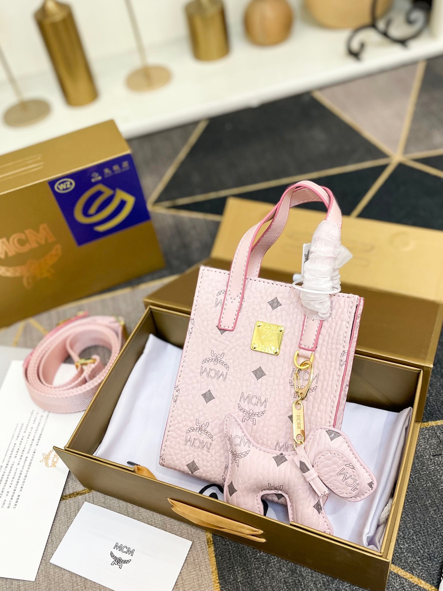 Handbags MCM mom size:17*14 cm - vstockx