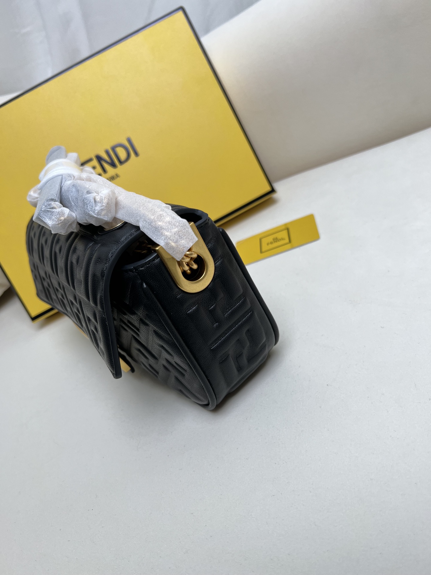 handbags FENDI 8BR793 size:24*14.5*7cm - vstockx