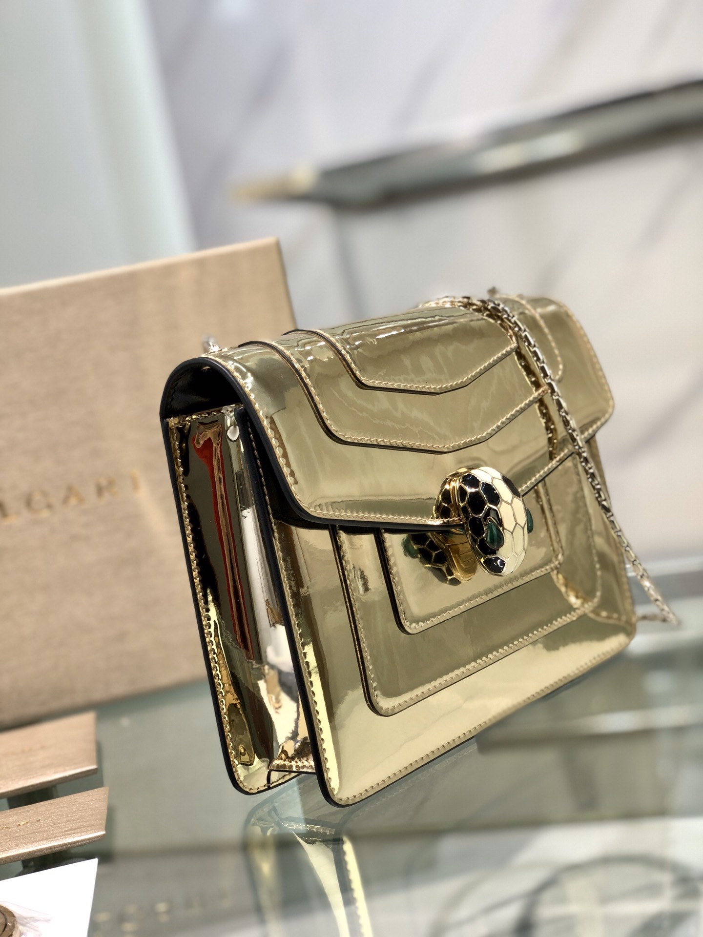 Handbags Bvlgari 35107 size:20*16*5 cm - vstockx