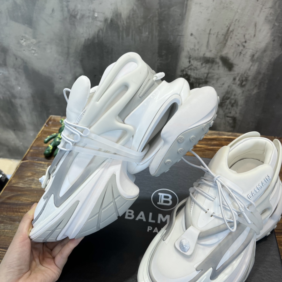 Balmain Unicorn Low-Top White - vstockx