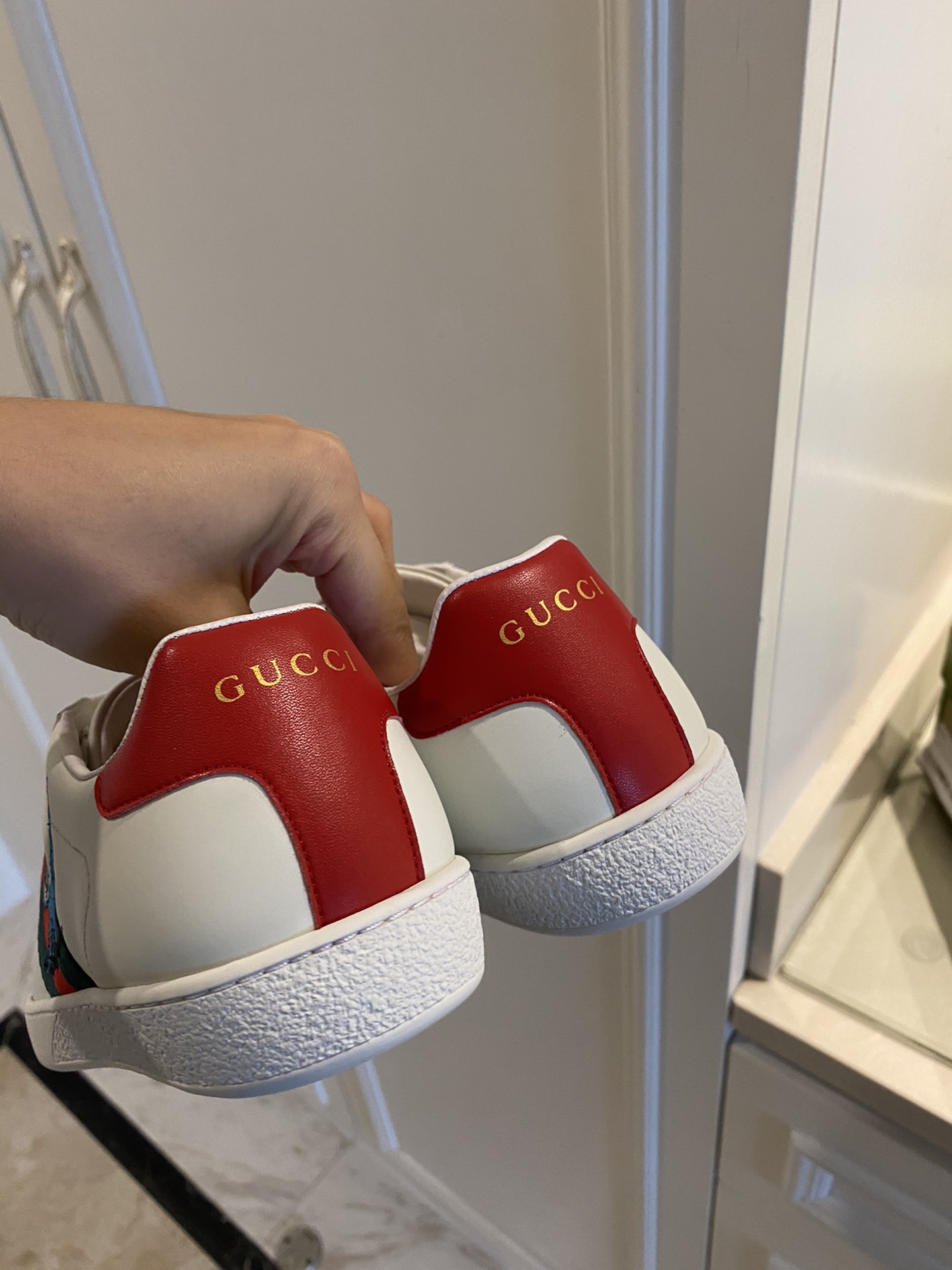 Gucci Women's Ace sneaker with bee sneaker 4 - vstockx