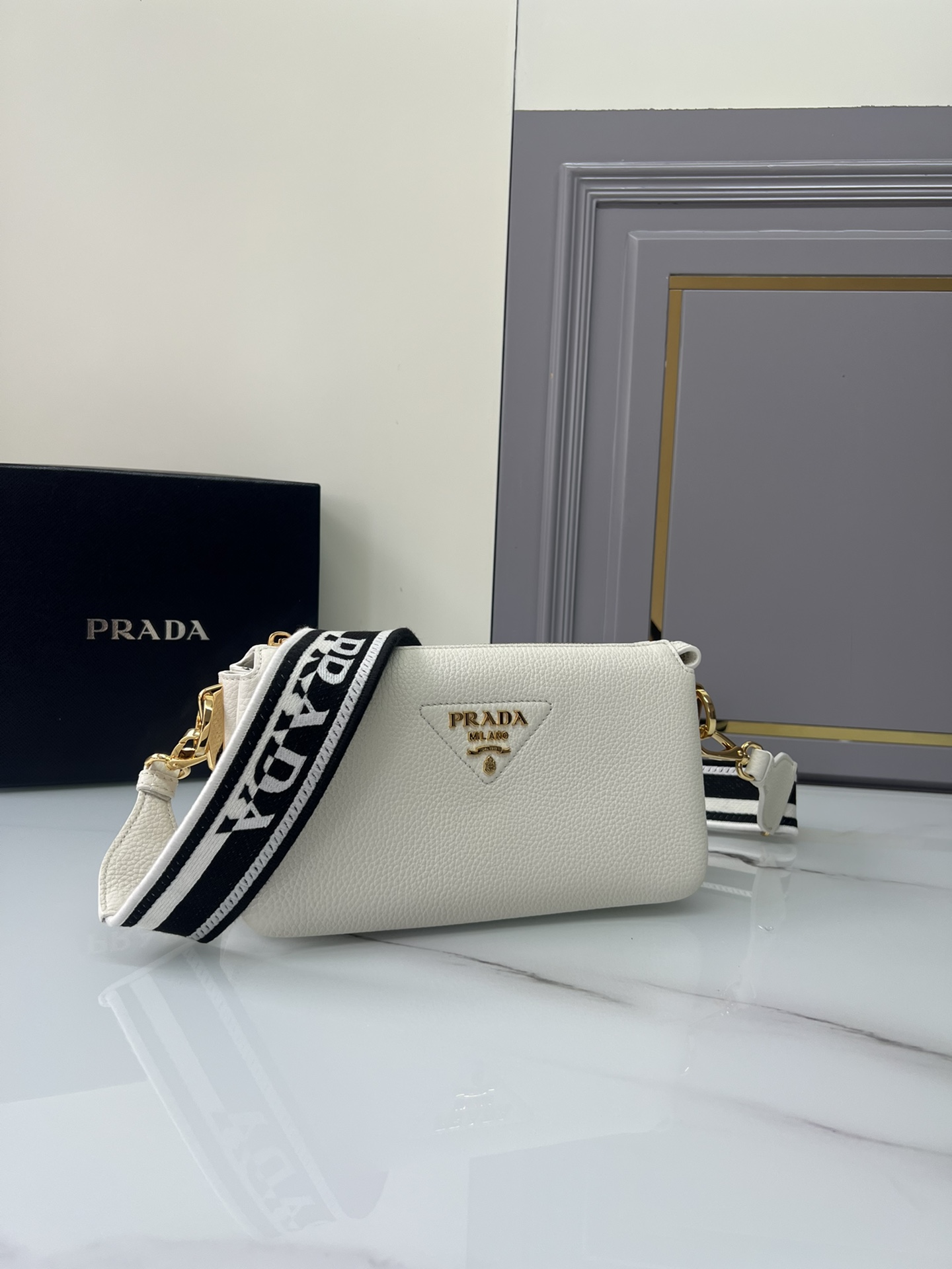 handbags prada 1BH194 23*14*6.5 - vstockx