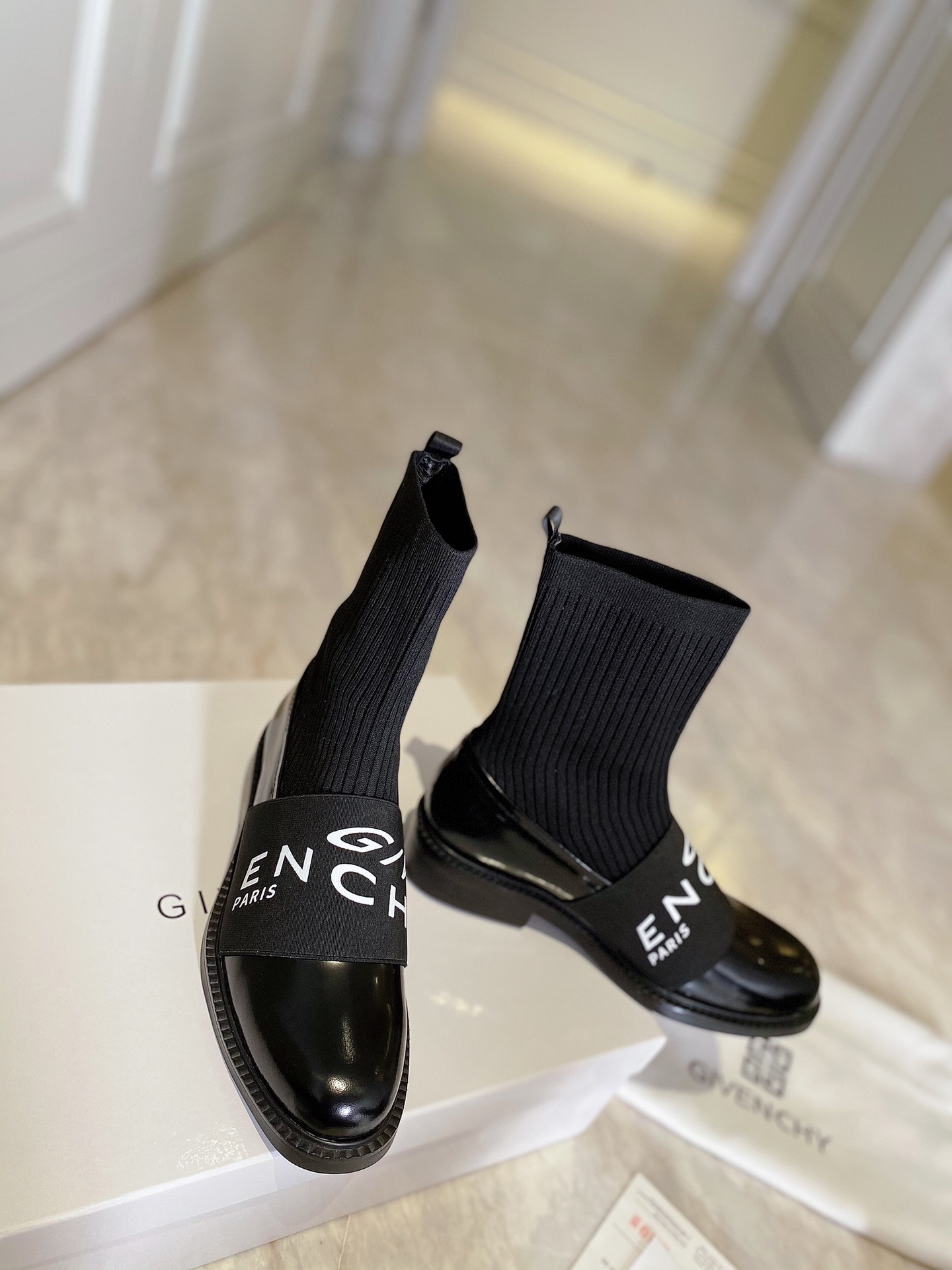 Givenchy Boots 9 - vstockx