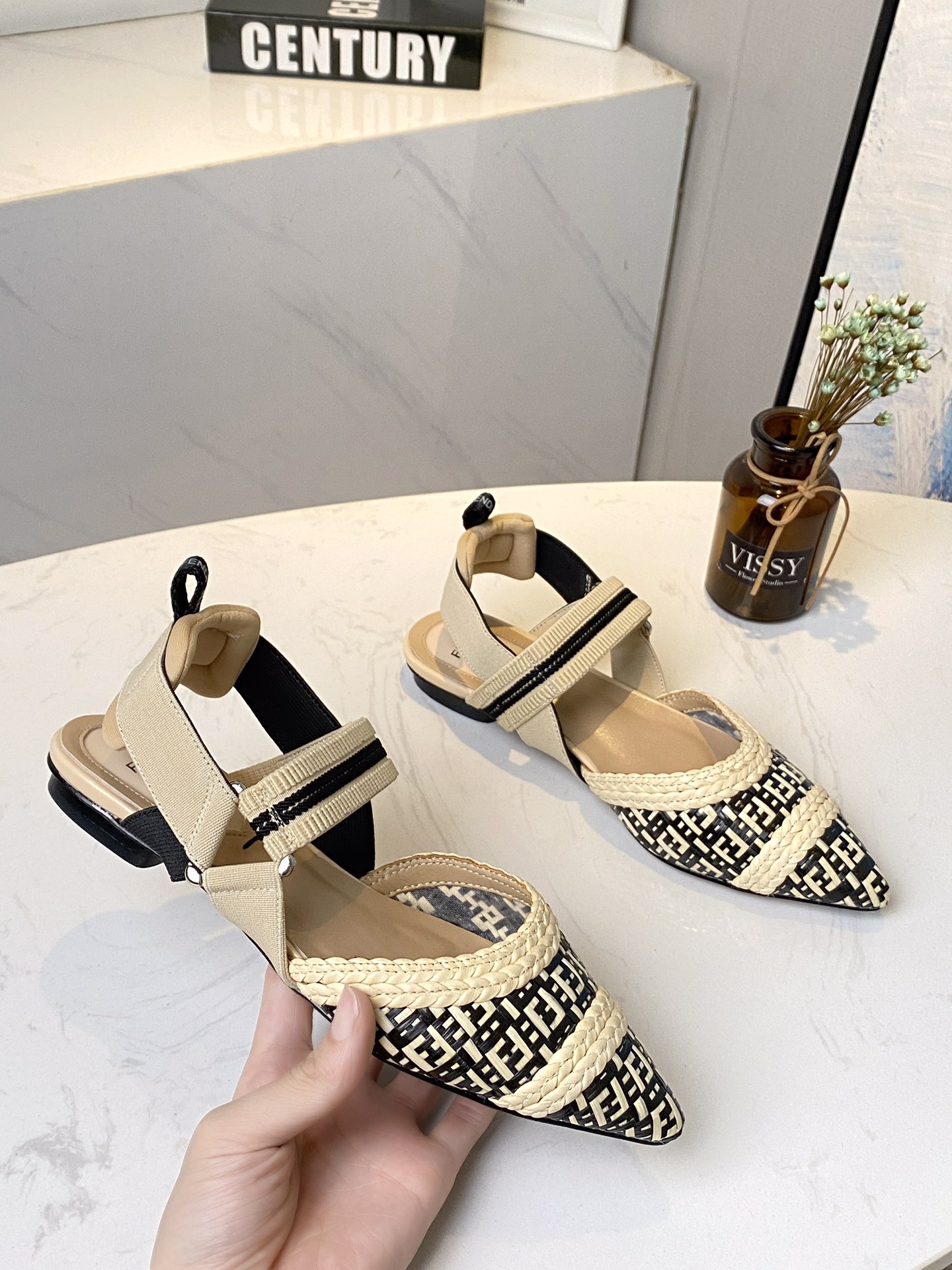 Fendi Heel 1 - vstockx