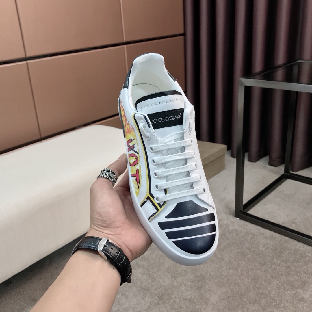 Dolce & Gabbana Low Tops Sneakers 121 - vstockx