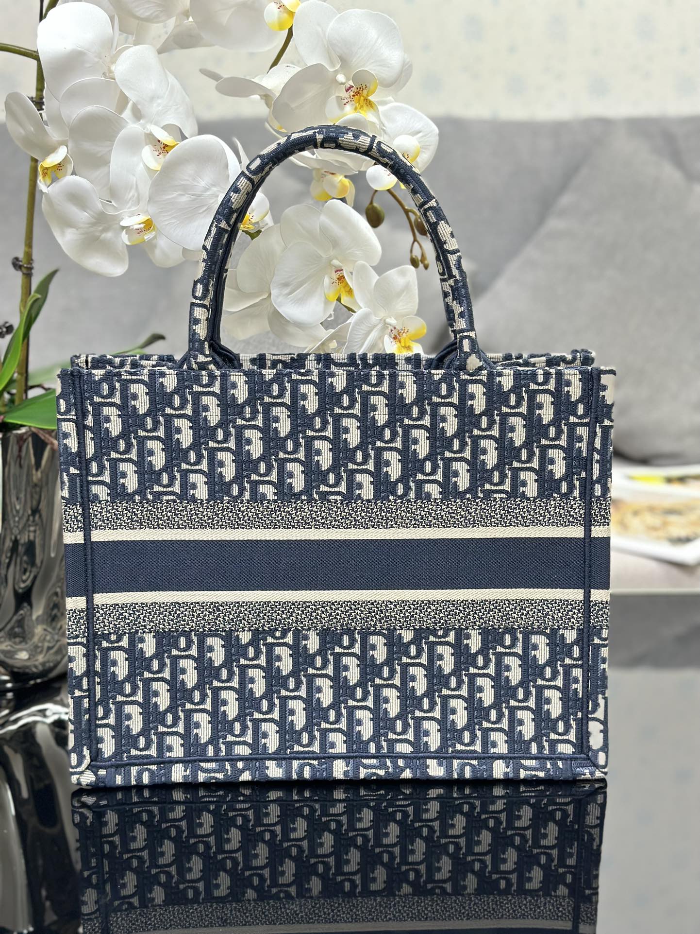 Handbag Dior M1286 size 36 x 27.5 x 16.5 cm - vstockx