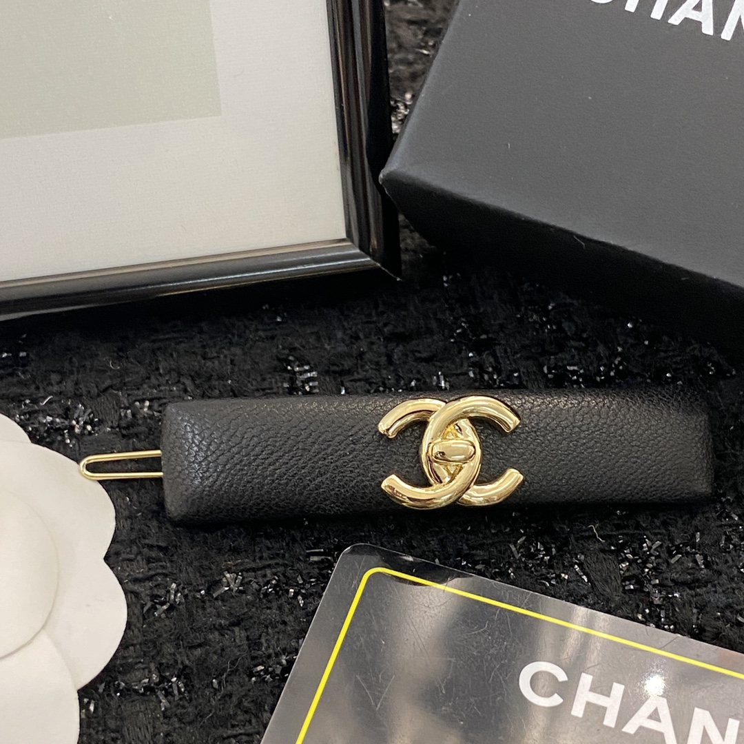 hairclip Chanel 1 - vstockx