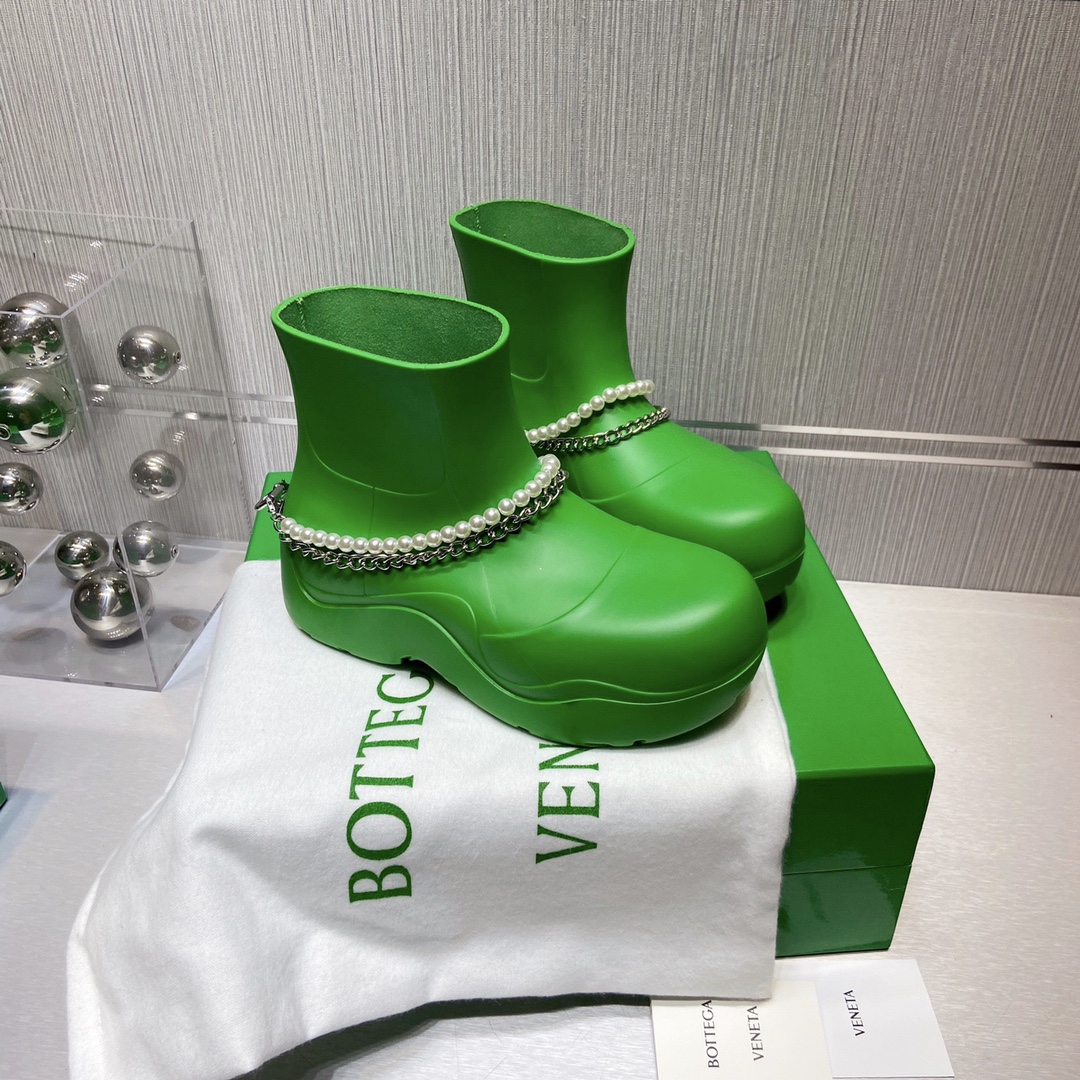 Bottega Veneta Boots 18 - vstockx