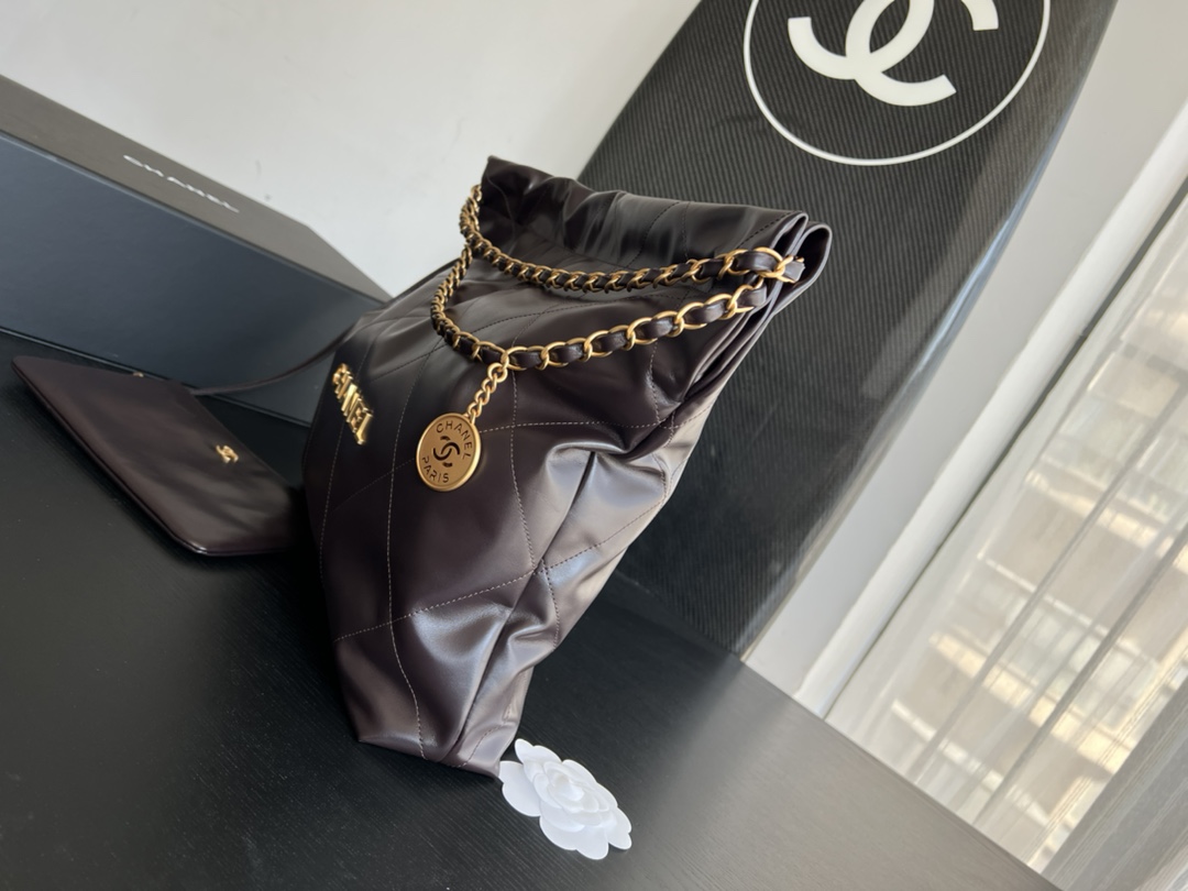 Handbag Chanel size 39cmx42cmx8 cm - vstockx