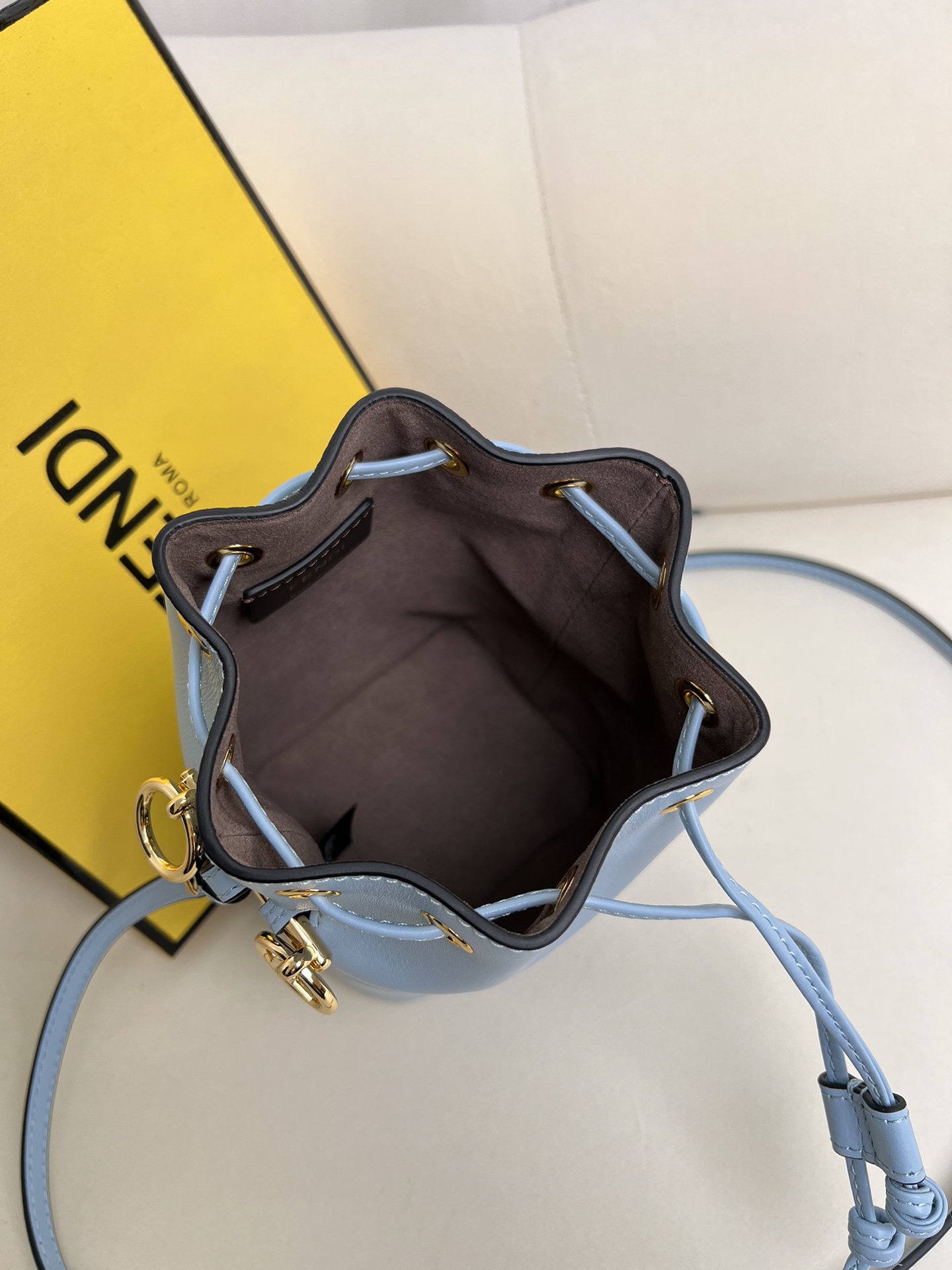 handbags FENDI 226 size:12*18*10cm - vstockx