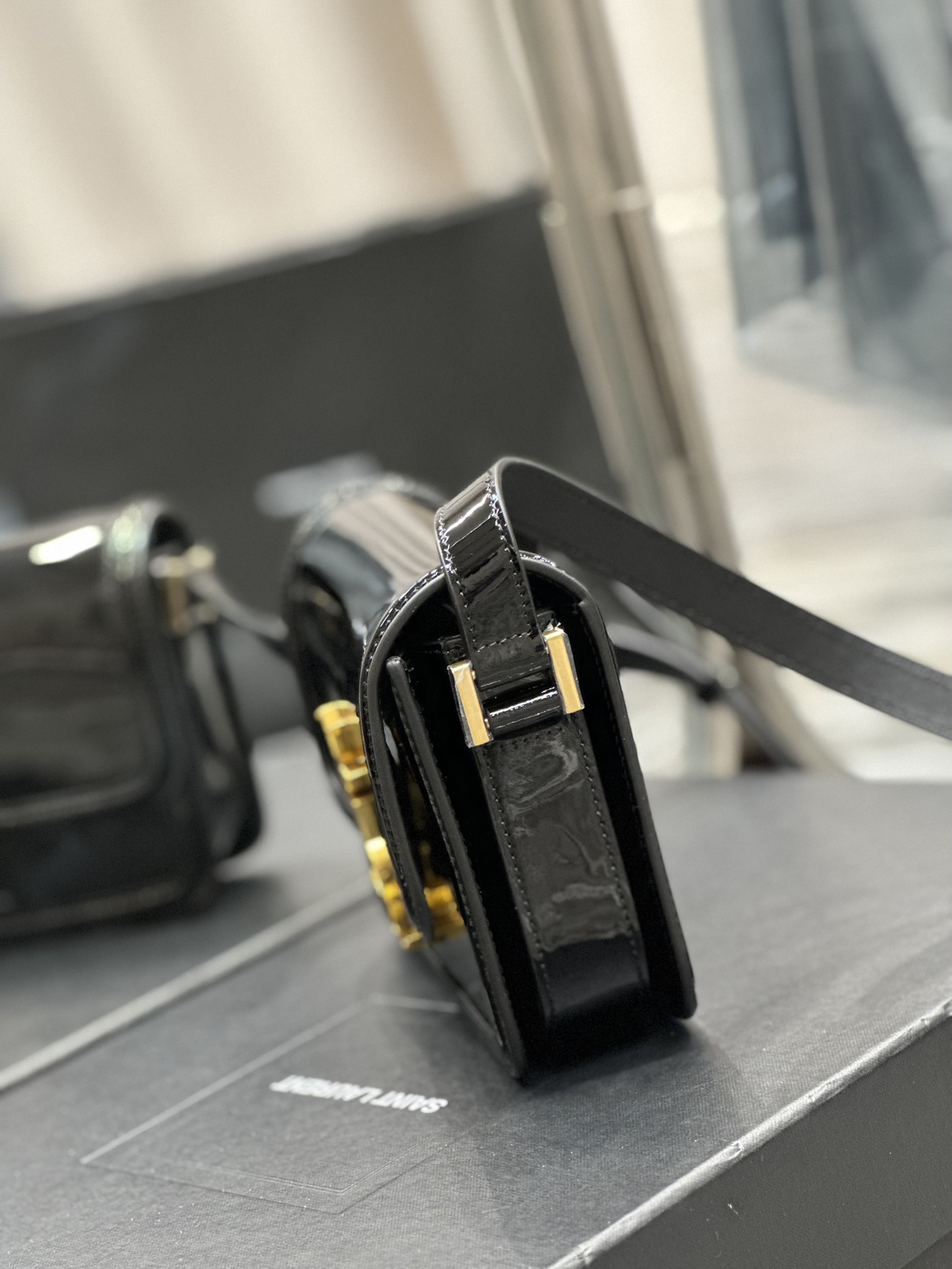 Handbags SAINT LAURENT 675626 size 19  13  5 cm - vstockx