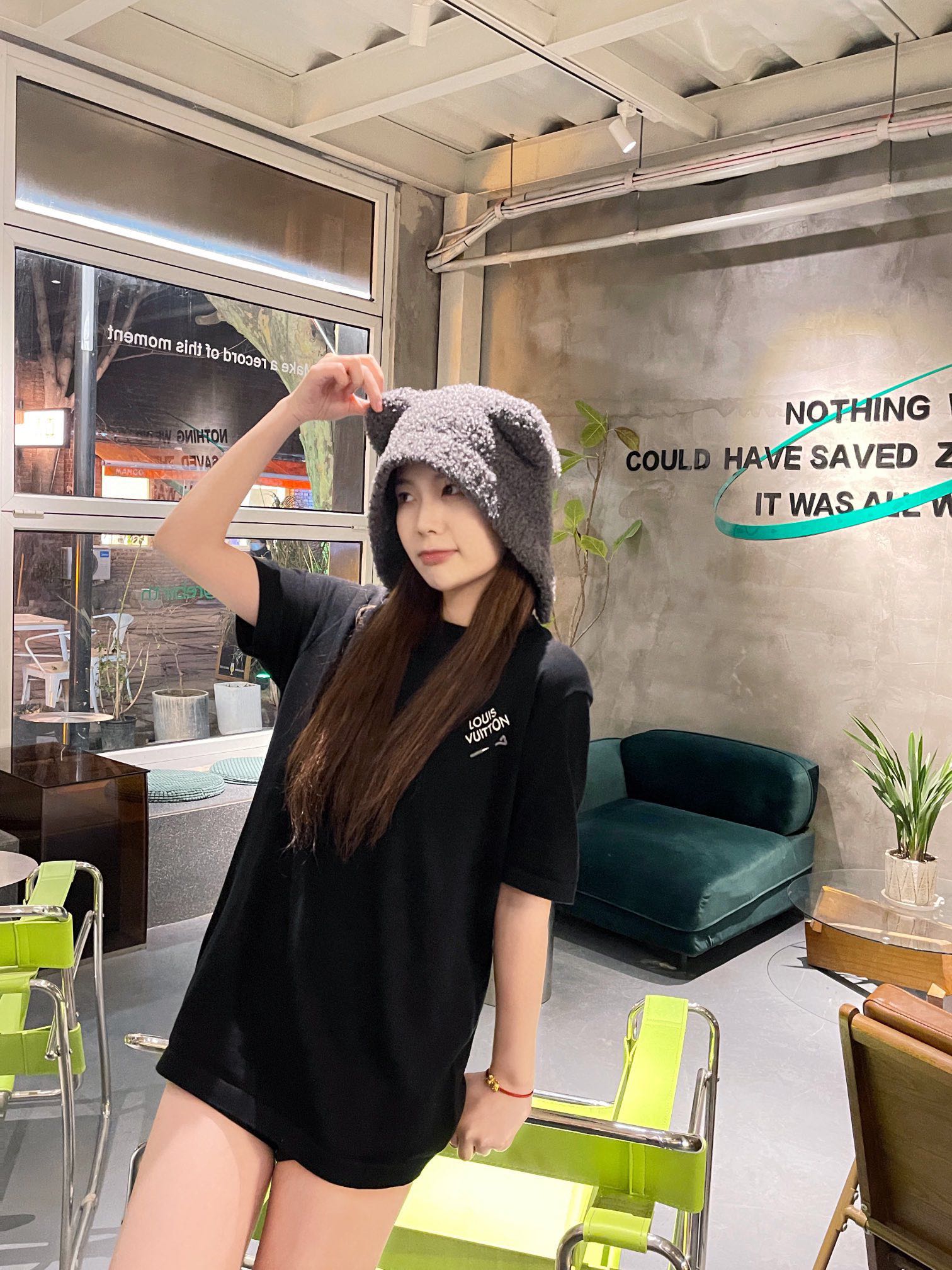 Clothes Louis Vuitton 635 - vstockx