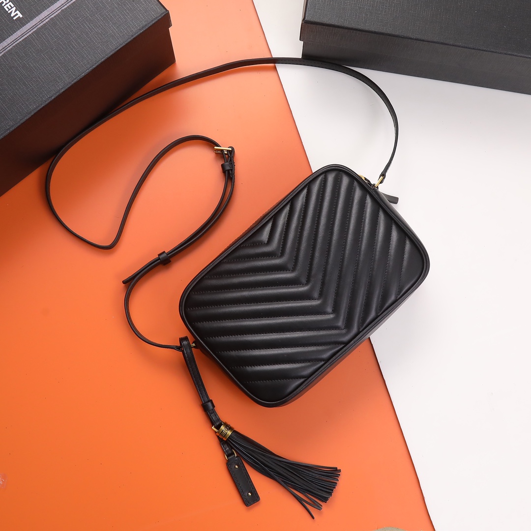 Handbags SAINT LAURENT 422906 size 23x16x6 cm - vstockx