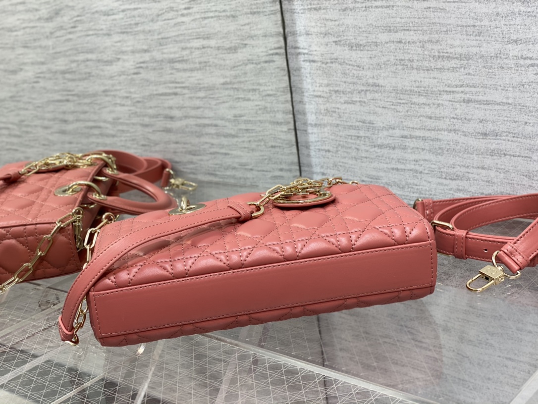 Handbag Dior size 26*6*14 cm - vstockx