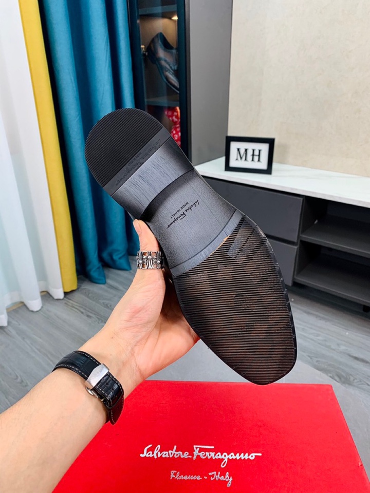 Salvatore Ferragamo Boots 29 - vstockx