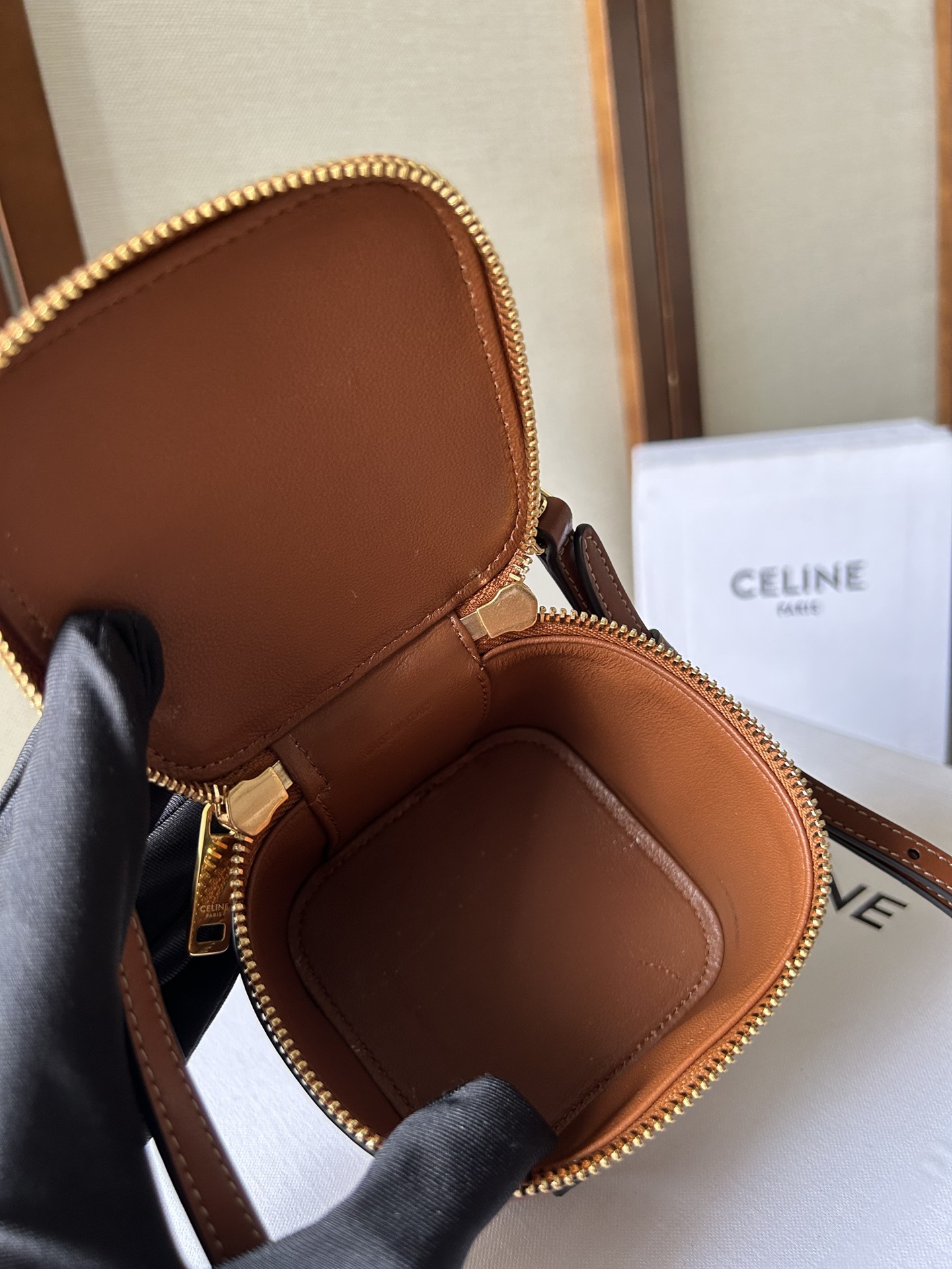 Handbags CELIN-E 110762 101762 size:9.5 X 8 X 9 cm - vstockx