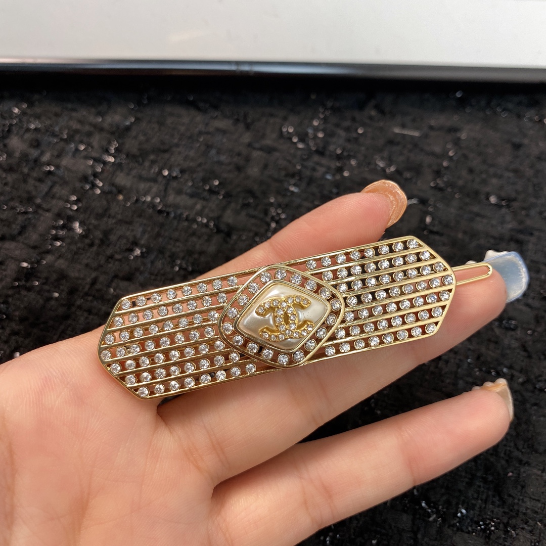 hairclip Chanel 2 - vstockx