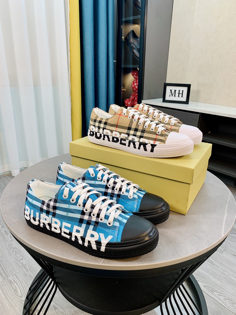 Burberry Perforated Check Sneaker 34 - vstockx