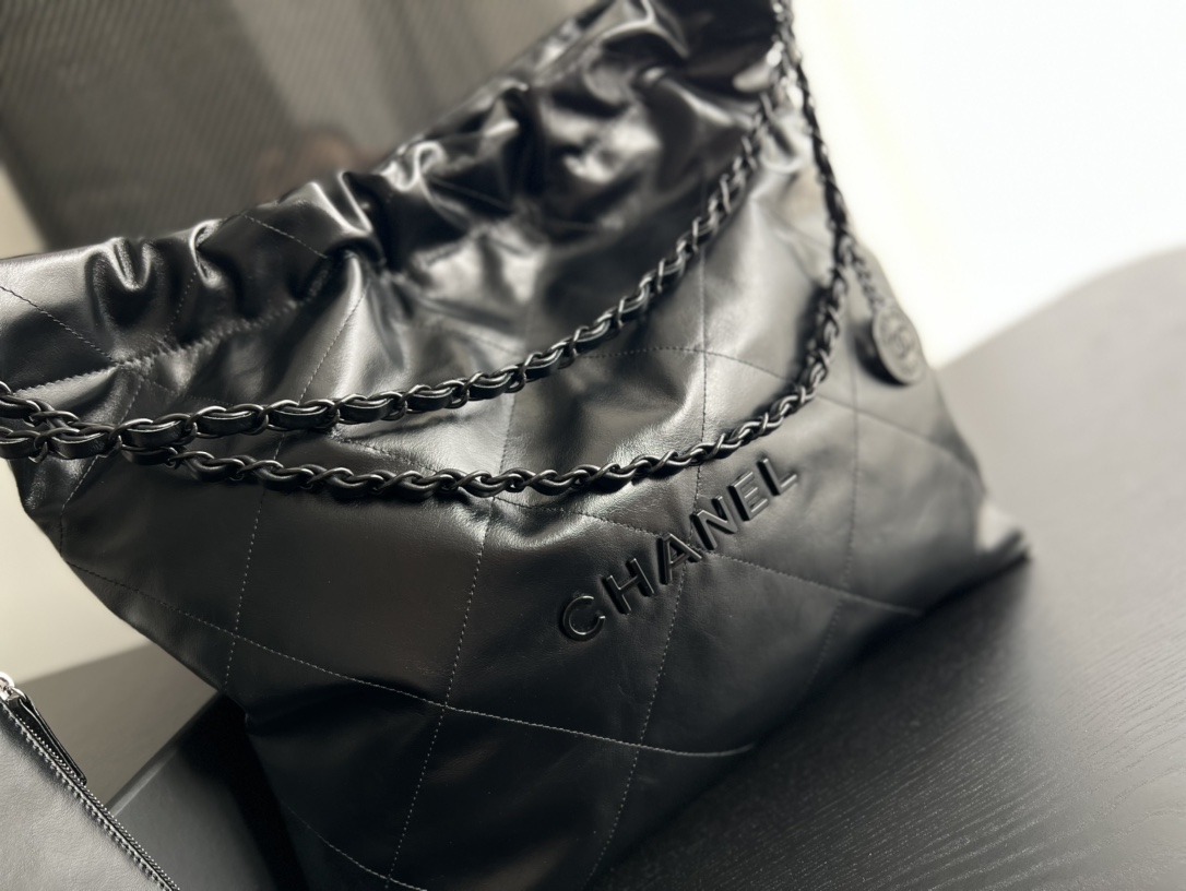 Handbag Chanel size 39cmx42cmx8 cm - vstockx