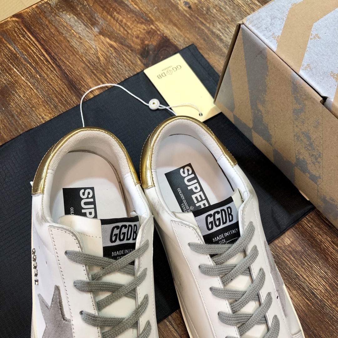 Golden Goose Superstar distressed-finish sneakers 13 - vstockx