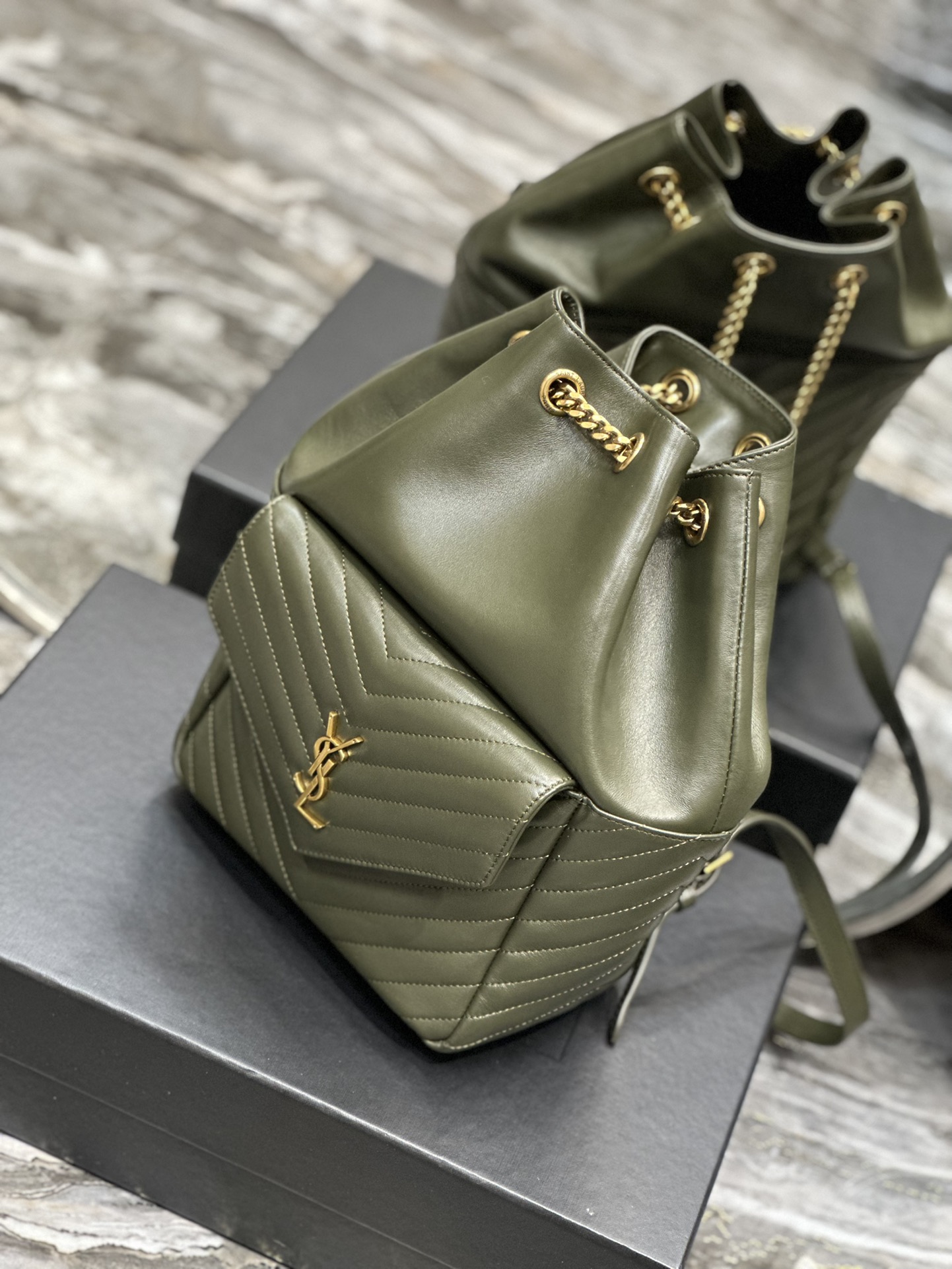 Handbags SAINT LAURENT 672609 size 22  29  15 cm - vstockx