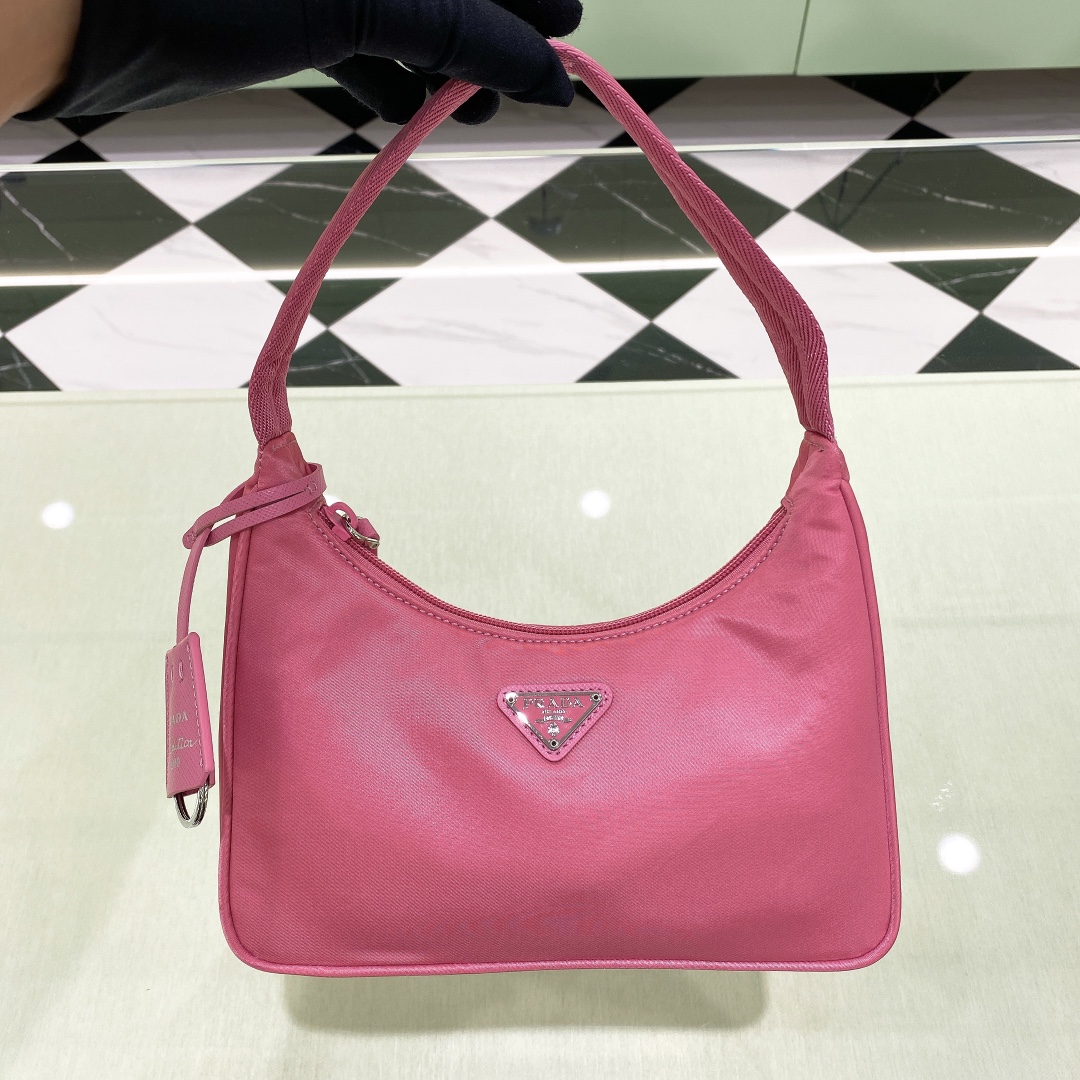 handbags prada Hobo 1NE515 re-edition 2000 Size:22*17*6 - vstockx