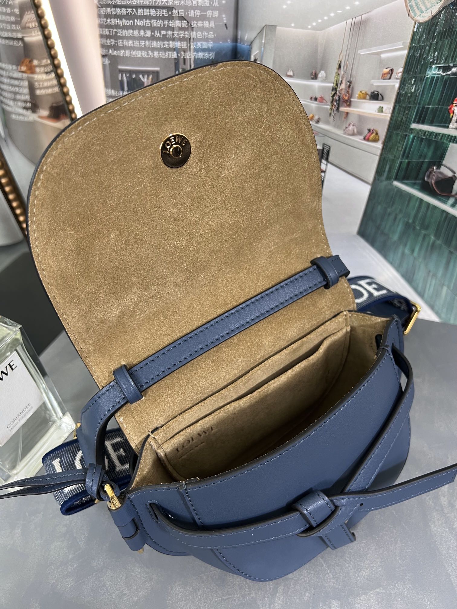 Handbags LOEWE   size:15*12.5*9cm - vstockx