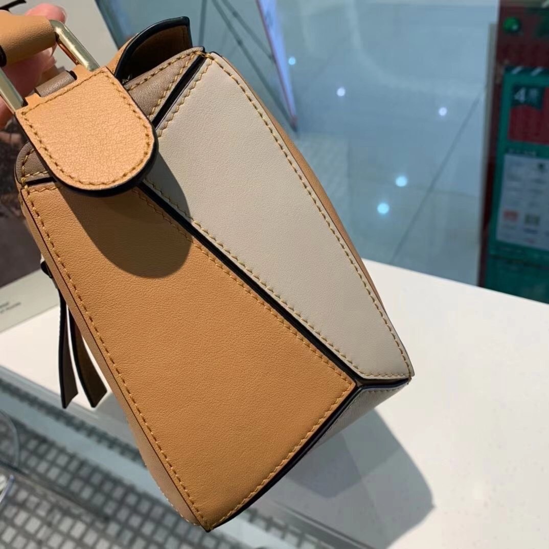Handbags LOEWE ZP size:2414-11 cm - vstockx