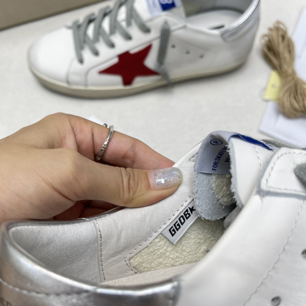 Golden Goose Superstar distressed-finish sneakers 24 - vstockx