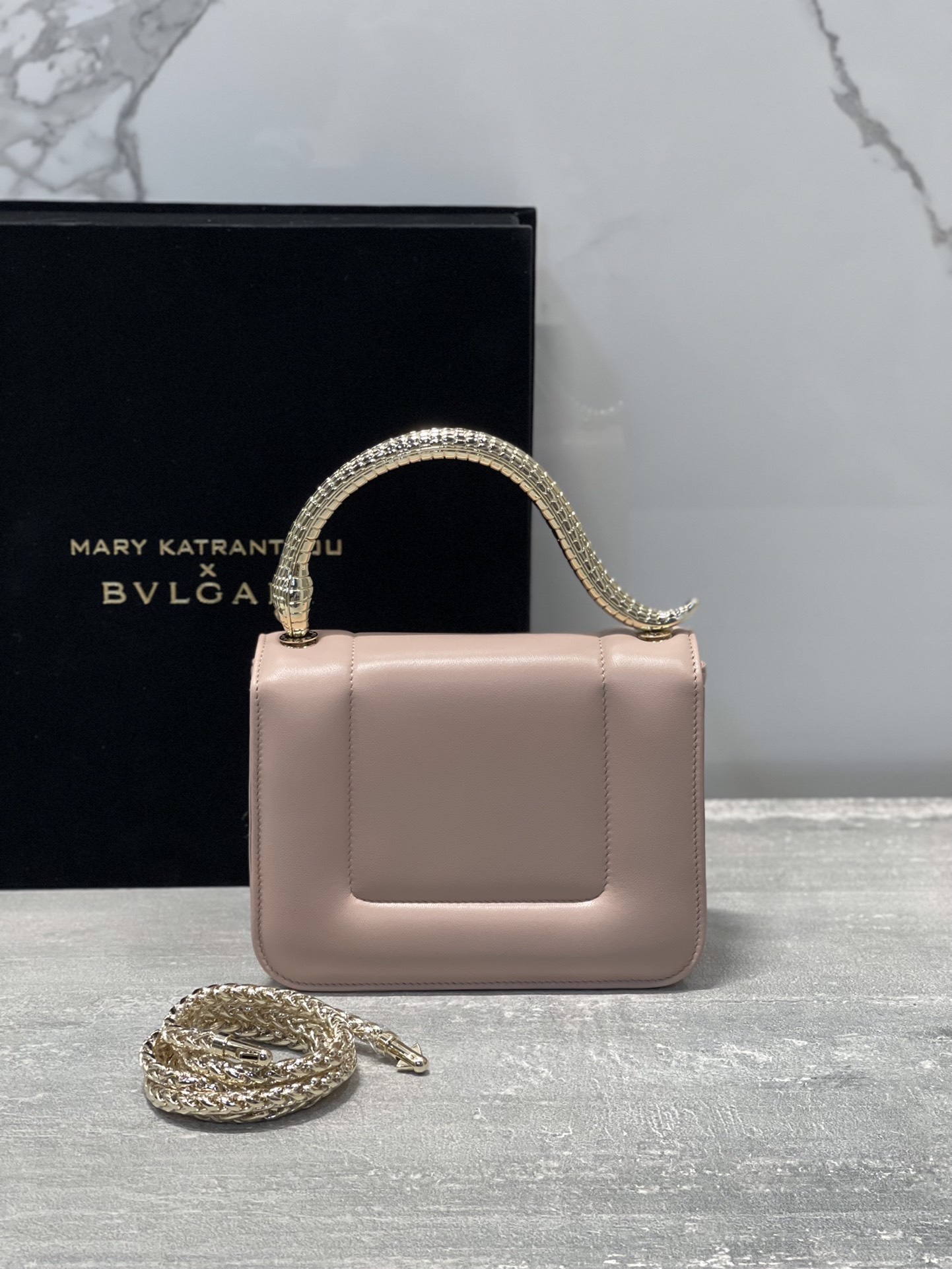 Handbags Bvlgari 291071 size:19.2*15*6 cm - vstockx