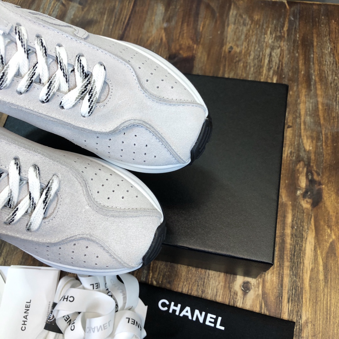 Chanel Fabric & Suede Calfskin Low Top Sneaker 29 - vstockx