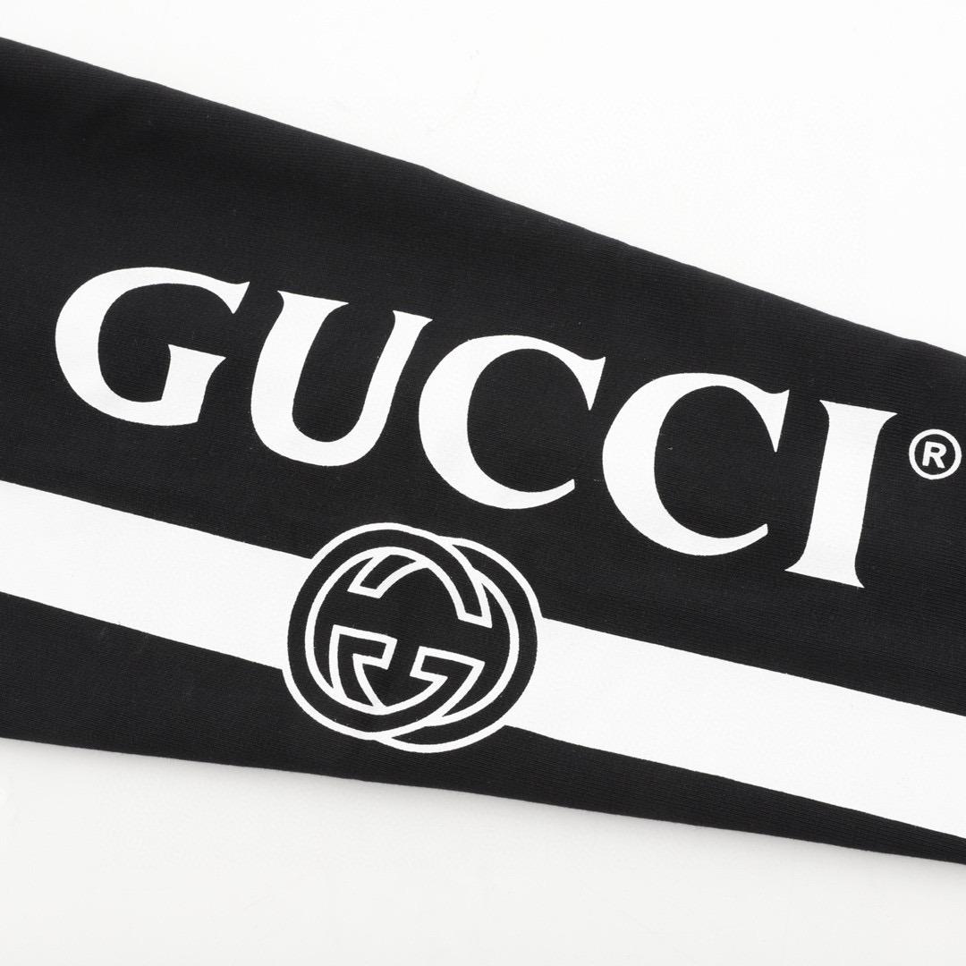 Clothes Gucci 410 - vstockx