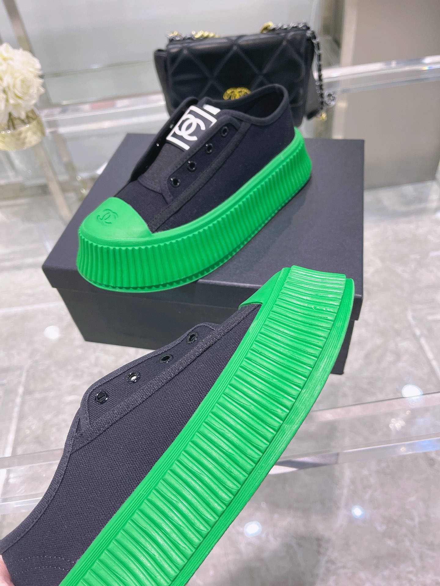 Chanel Platform Sneaker 14 - vstockx