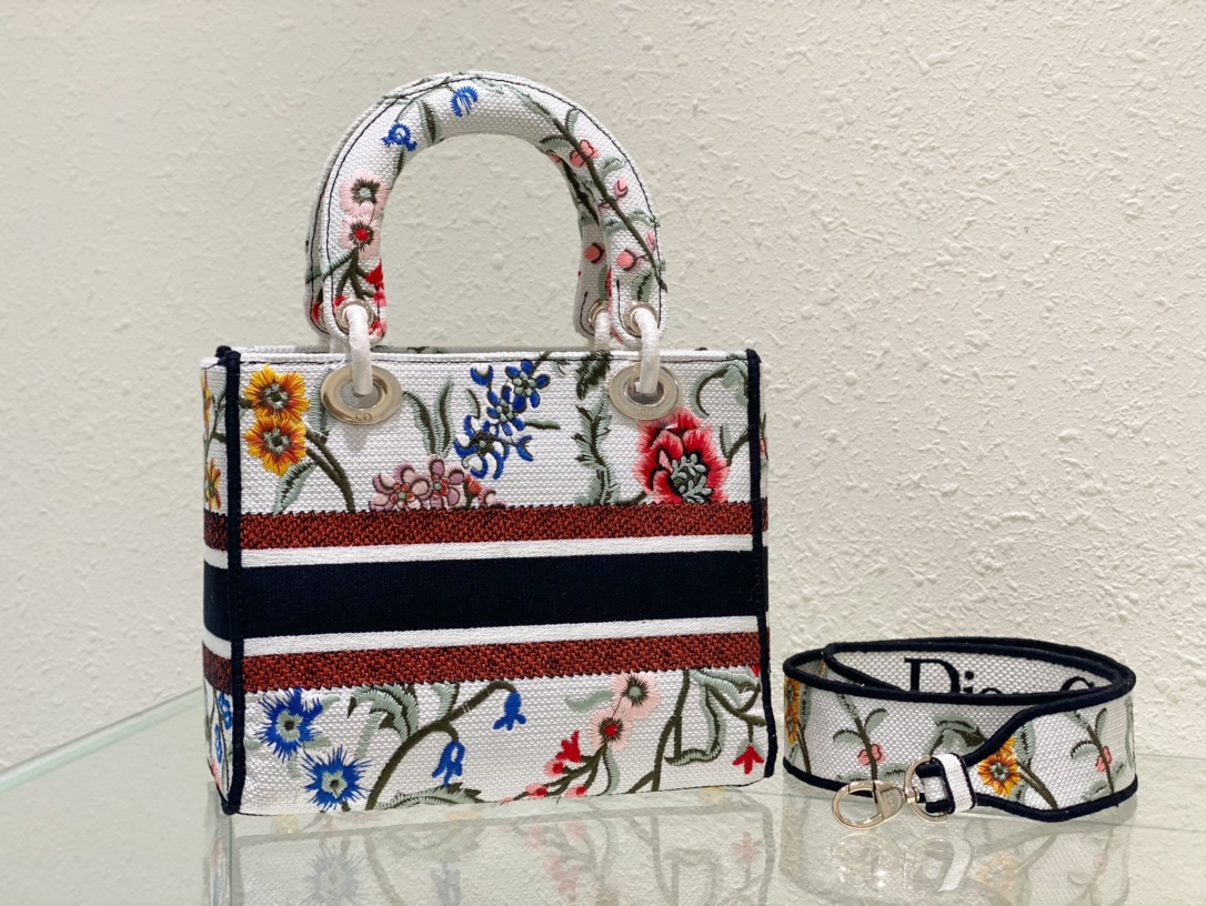 Handbag Dior 6605 size 24 x 20 x 11 cm - vstockx
