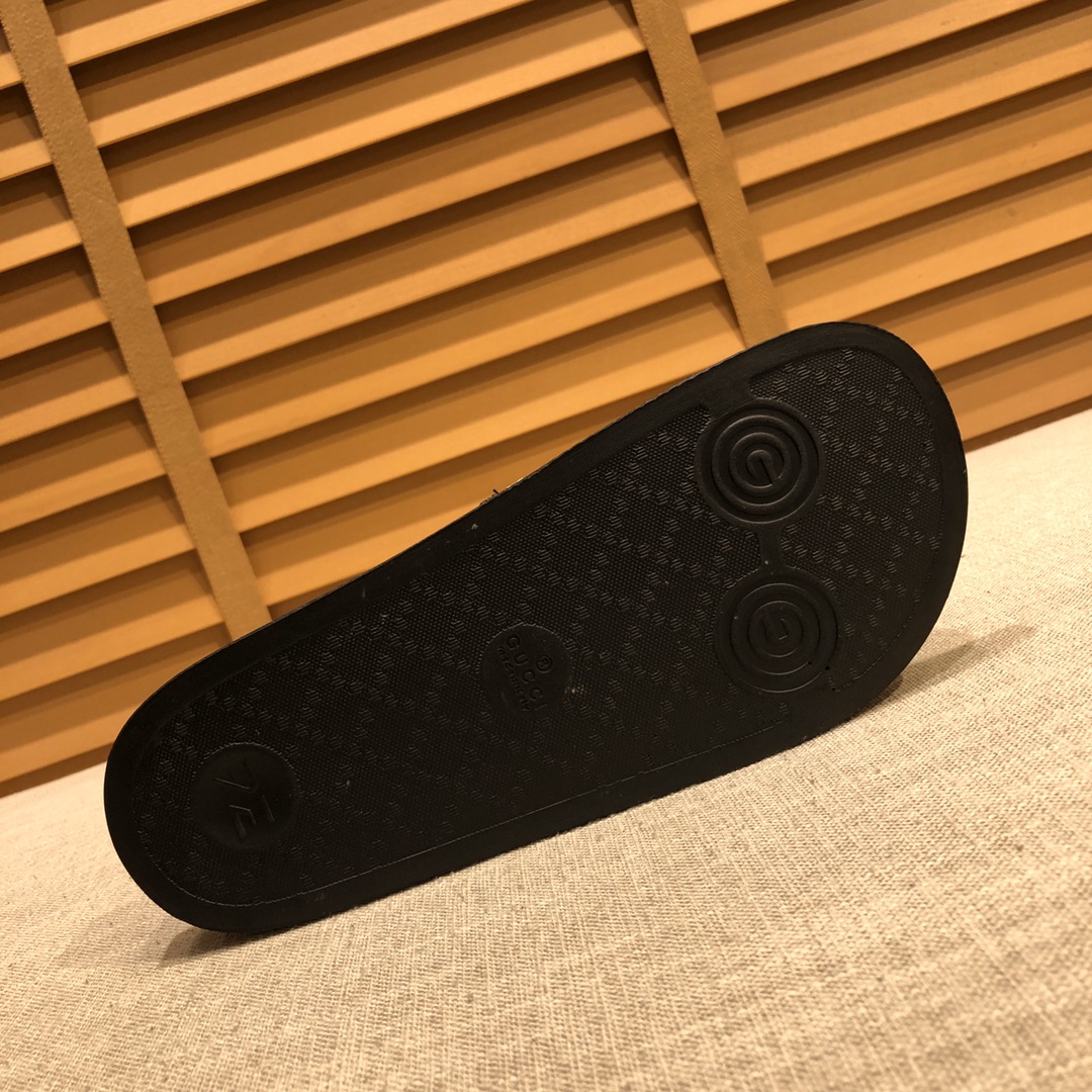 Gucci Slippers 17 - vstockx