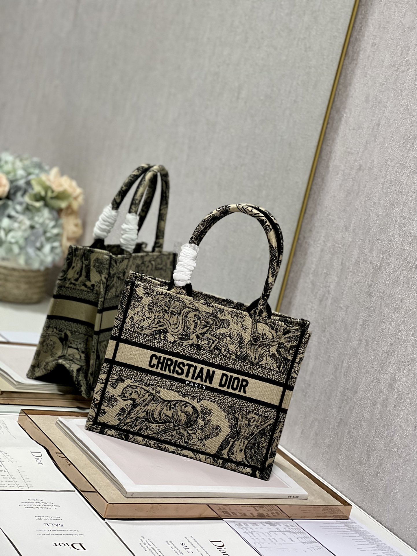 Handbags Dior mini Book Tote 8002 size:26.5*21*14 cm - vstockx
