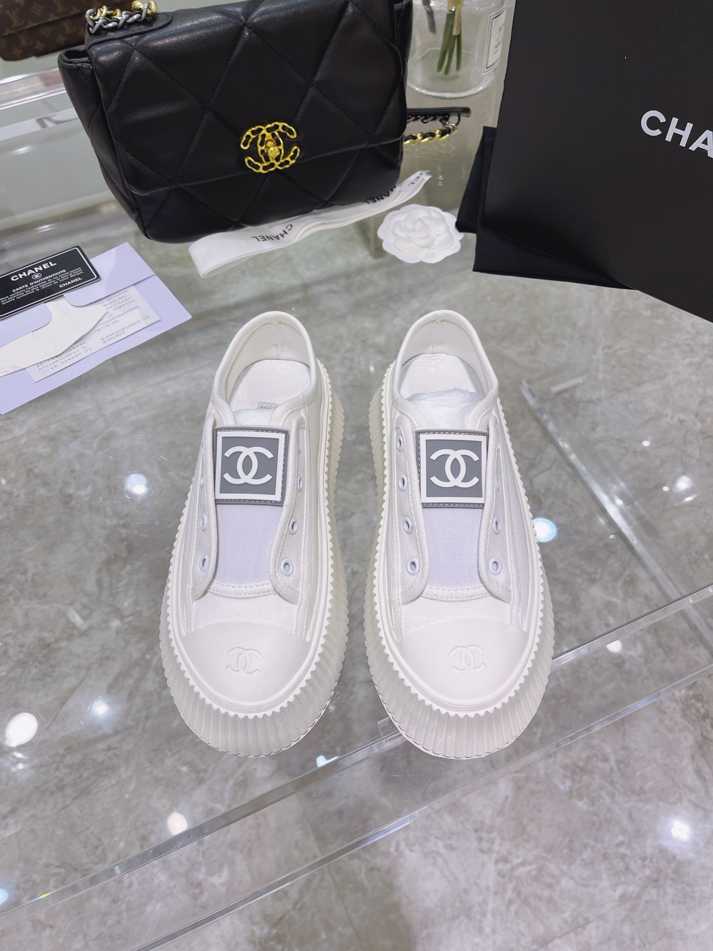 Chanel Platform Sneaker 19 - vstockx