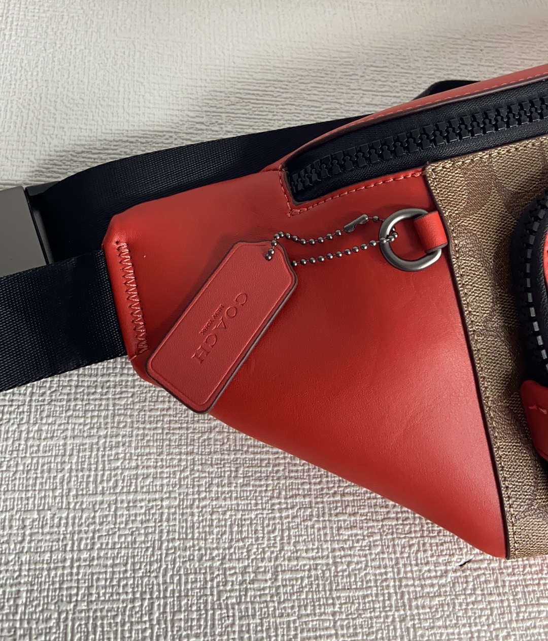 Handbags Coach cE552 size:30*12*4 - vstockx