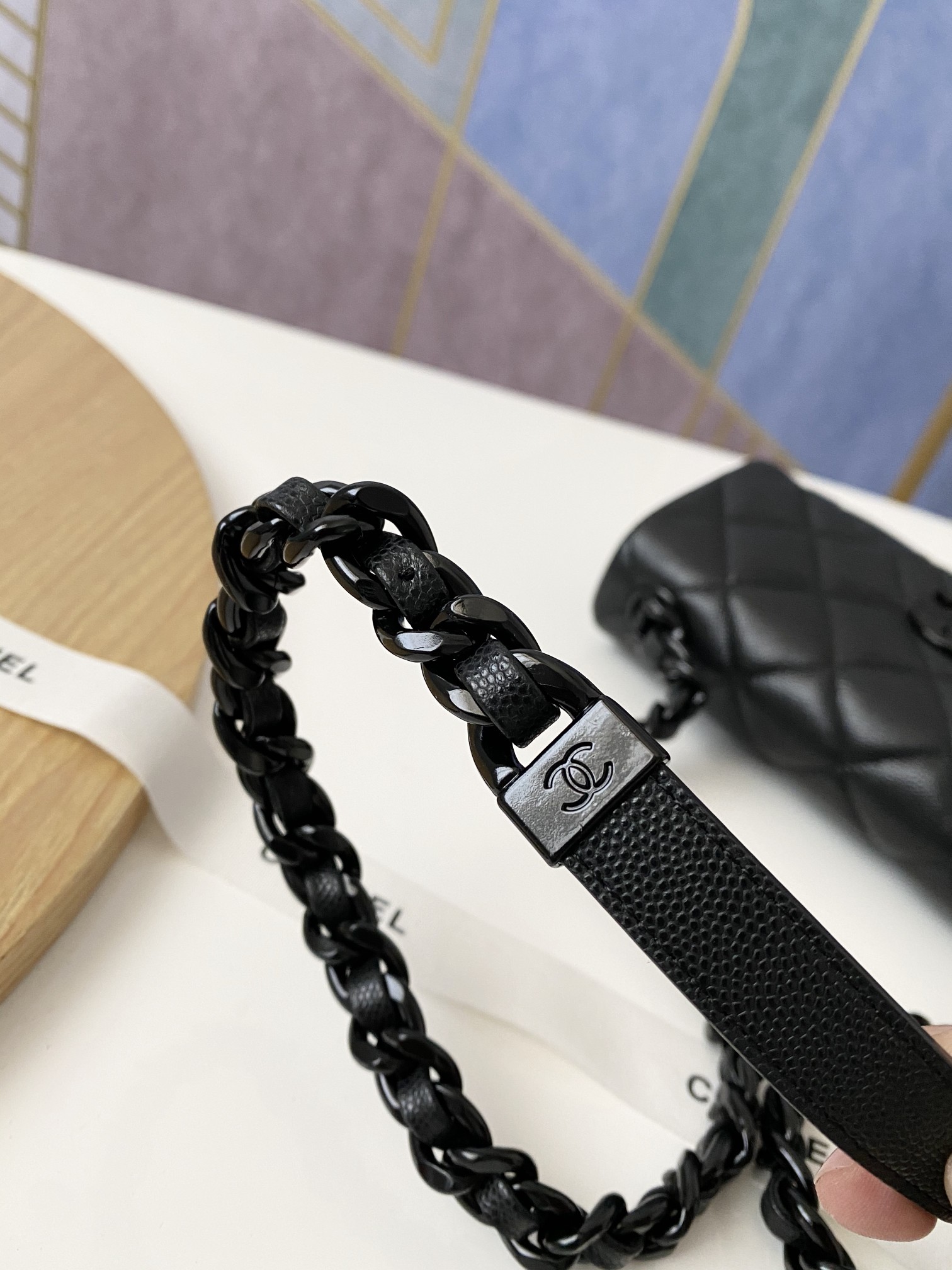 Handbag Chanel 2302 size 20x12.5x6 cm - vstockx