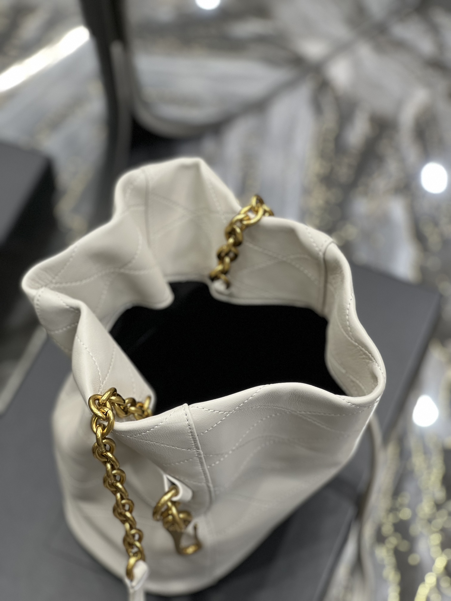 Handbags SAINT LAURENT 686310 size 19  27  12 cm - vstockx