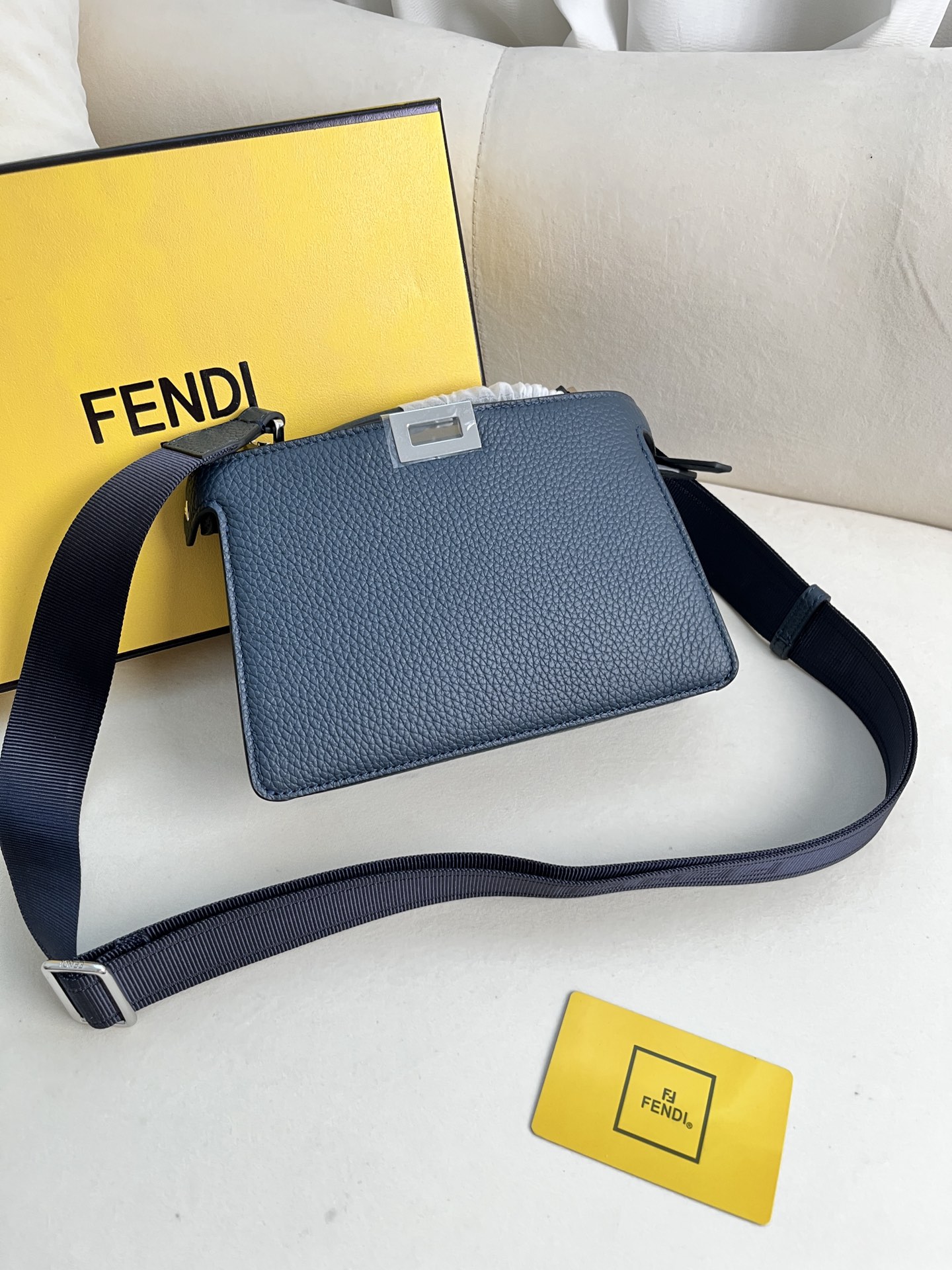 handbags FENDI 8066 size:21cm - vstockx