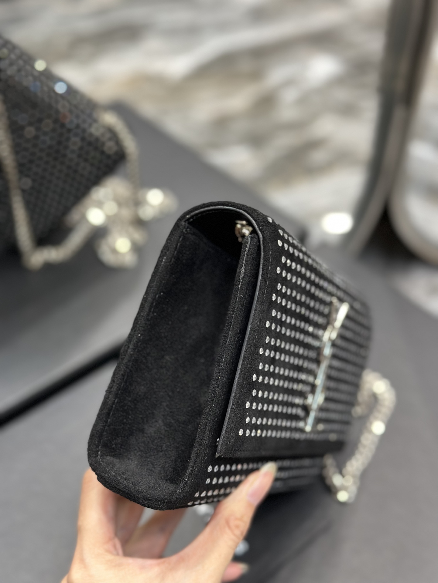 Handbags SAINT LAURENT 469390 size 20x13.5x5.5 cm - vstockx